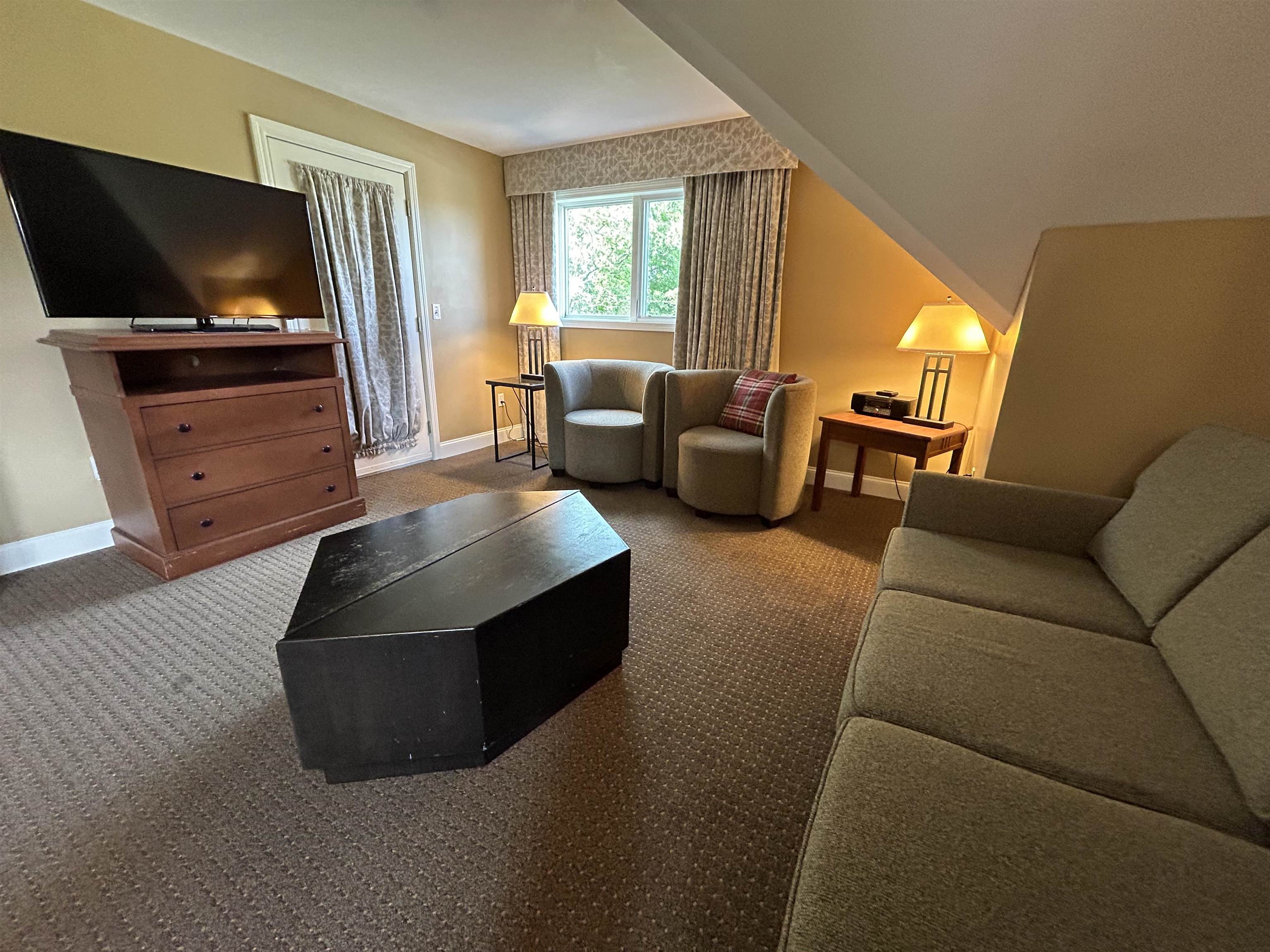 302 Qtr.1, 89 Grand Summit Way