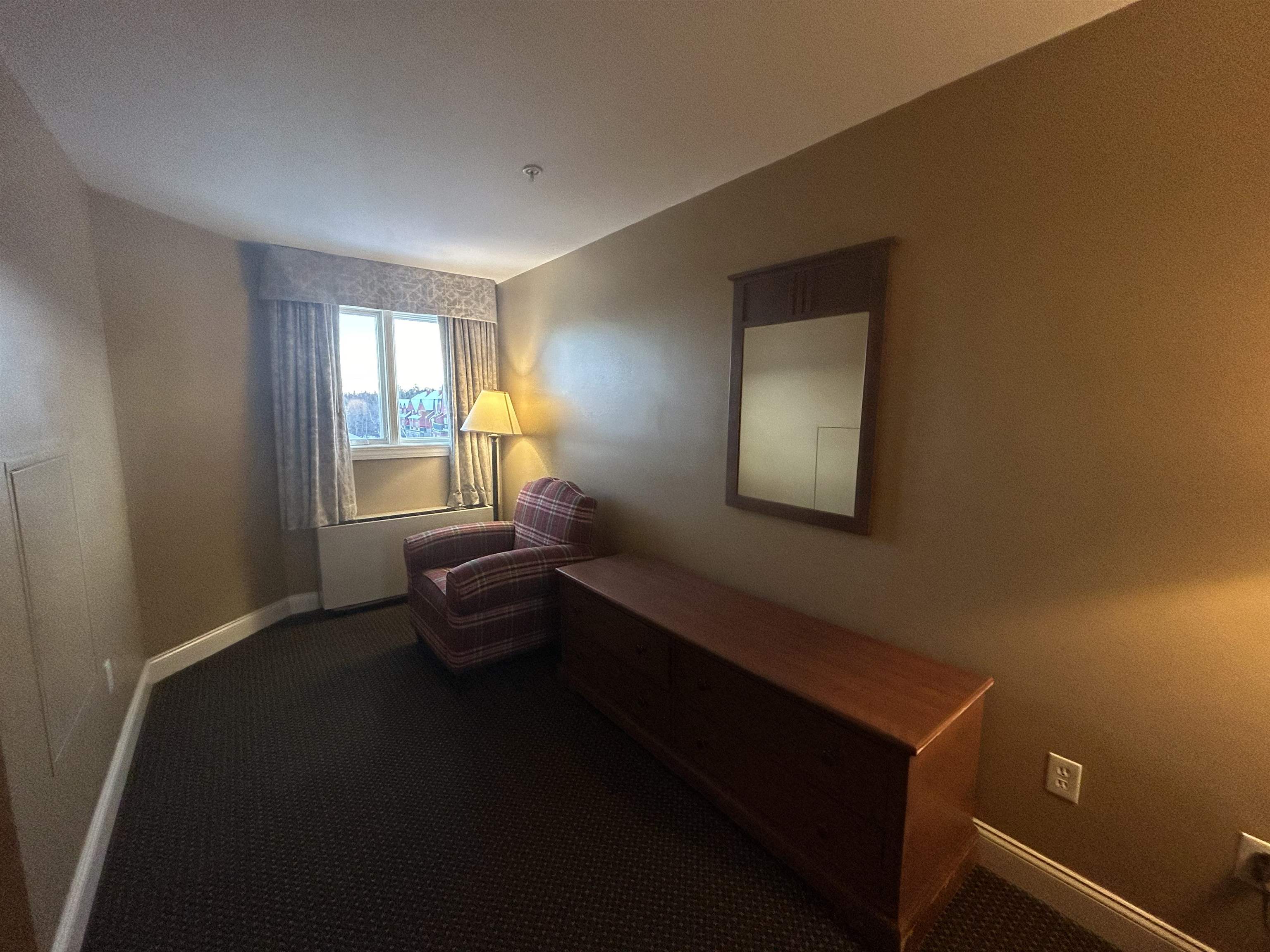 374/376Qtr.3,89 Grand Summit Way