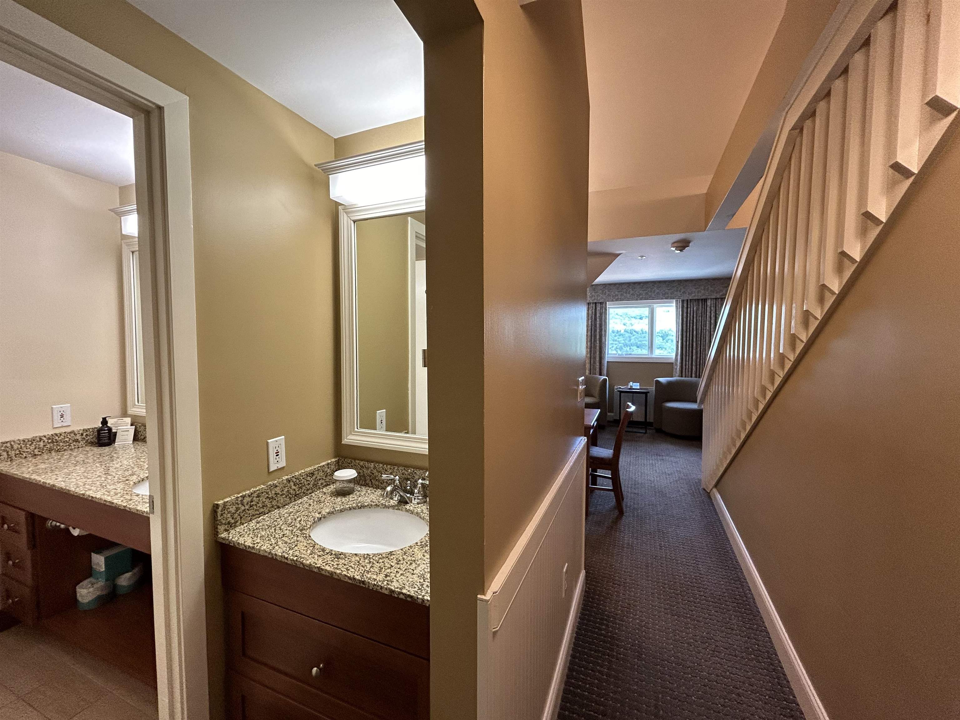 374/376Qtr.3,89 Grand Summit Way