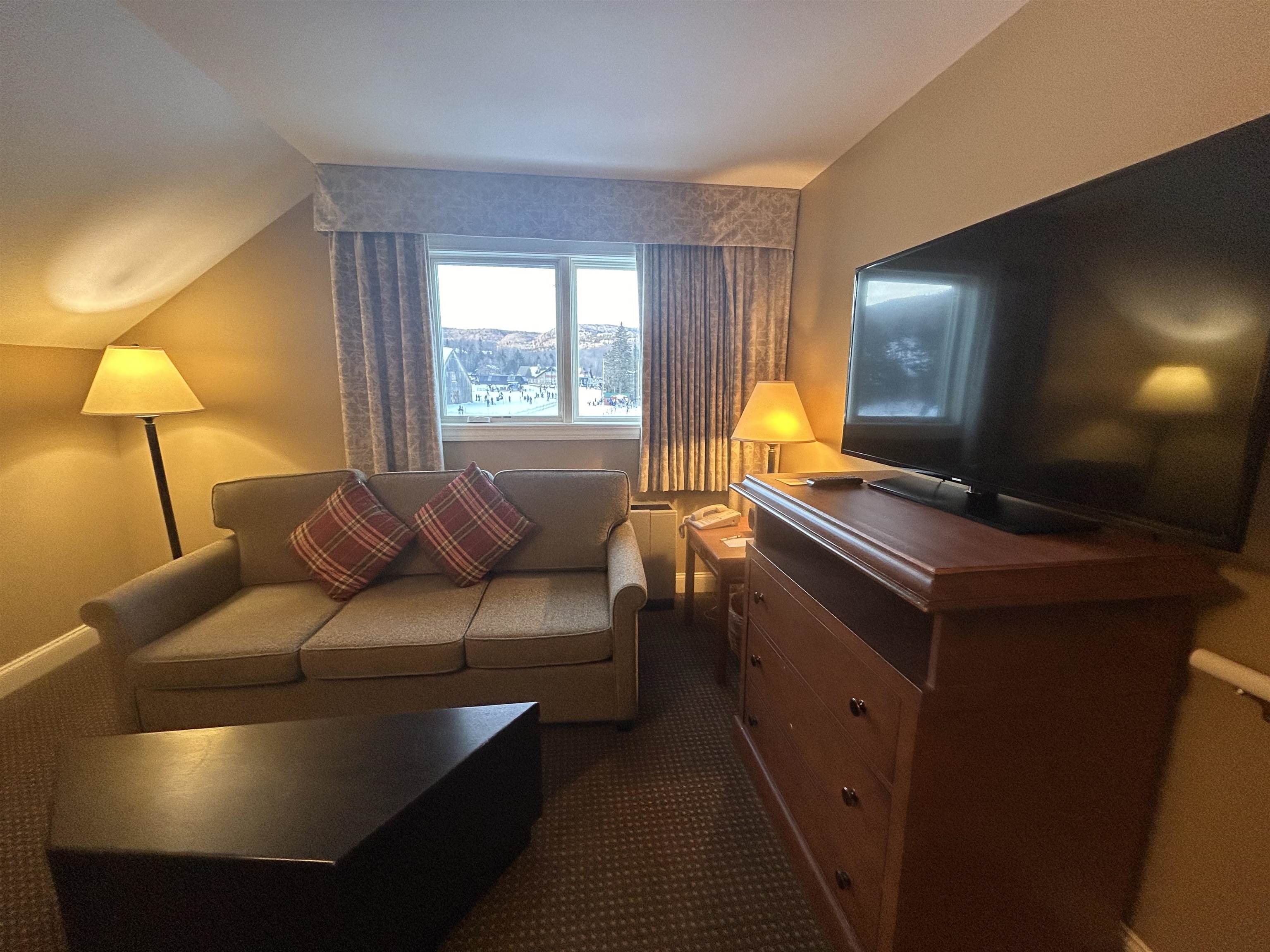 374/376Qtr.3,89 Grand Summit Way