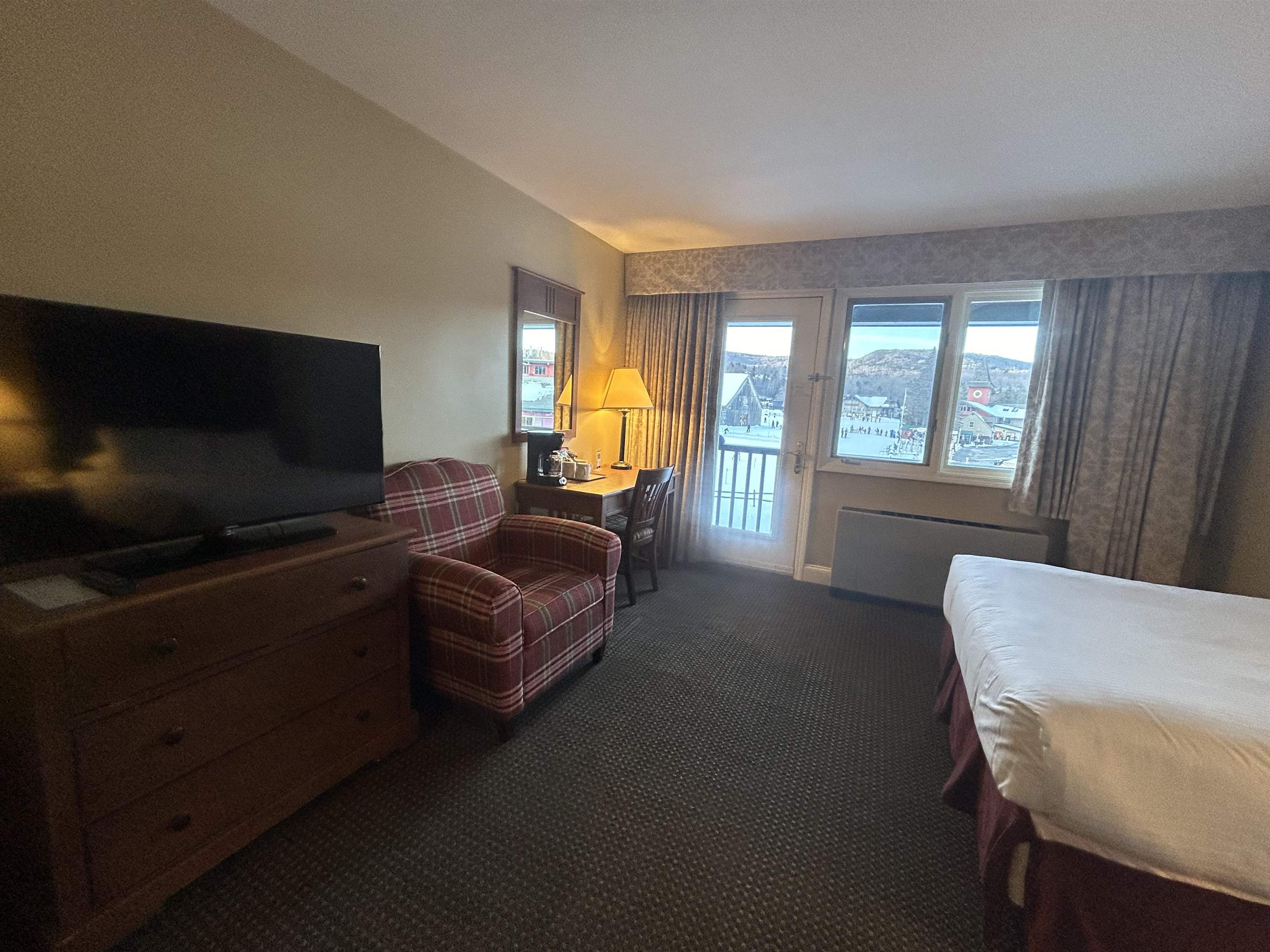 374/376Qtr.3,89 Grand Summit Way