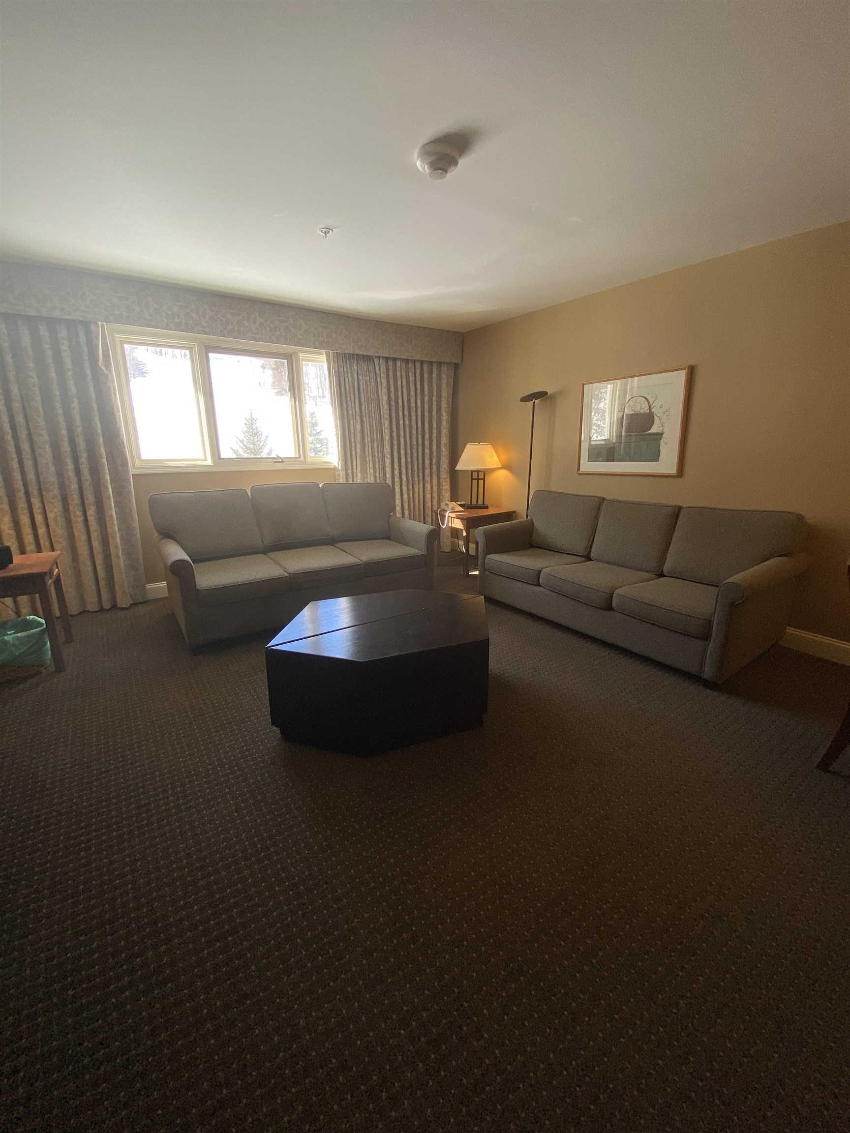 215 Qtr.4, 89 Grand Summit Way