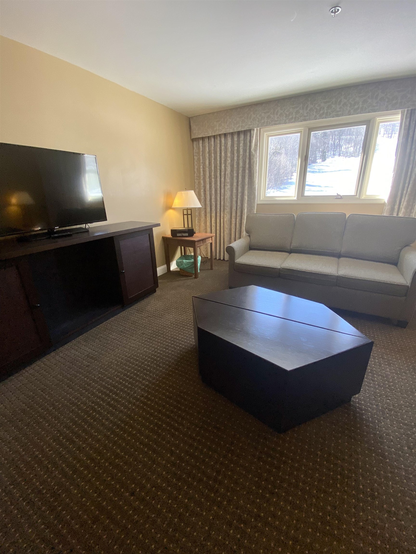 215 Qtr.4, 89 Grand Summit Way