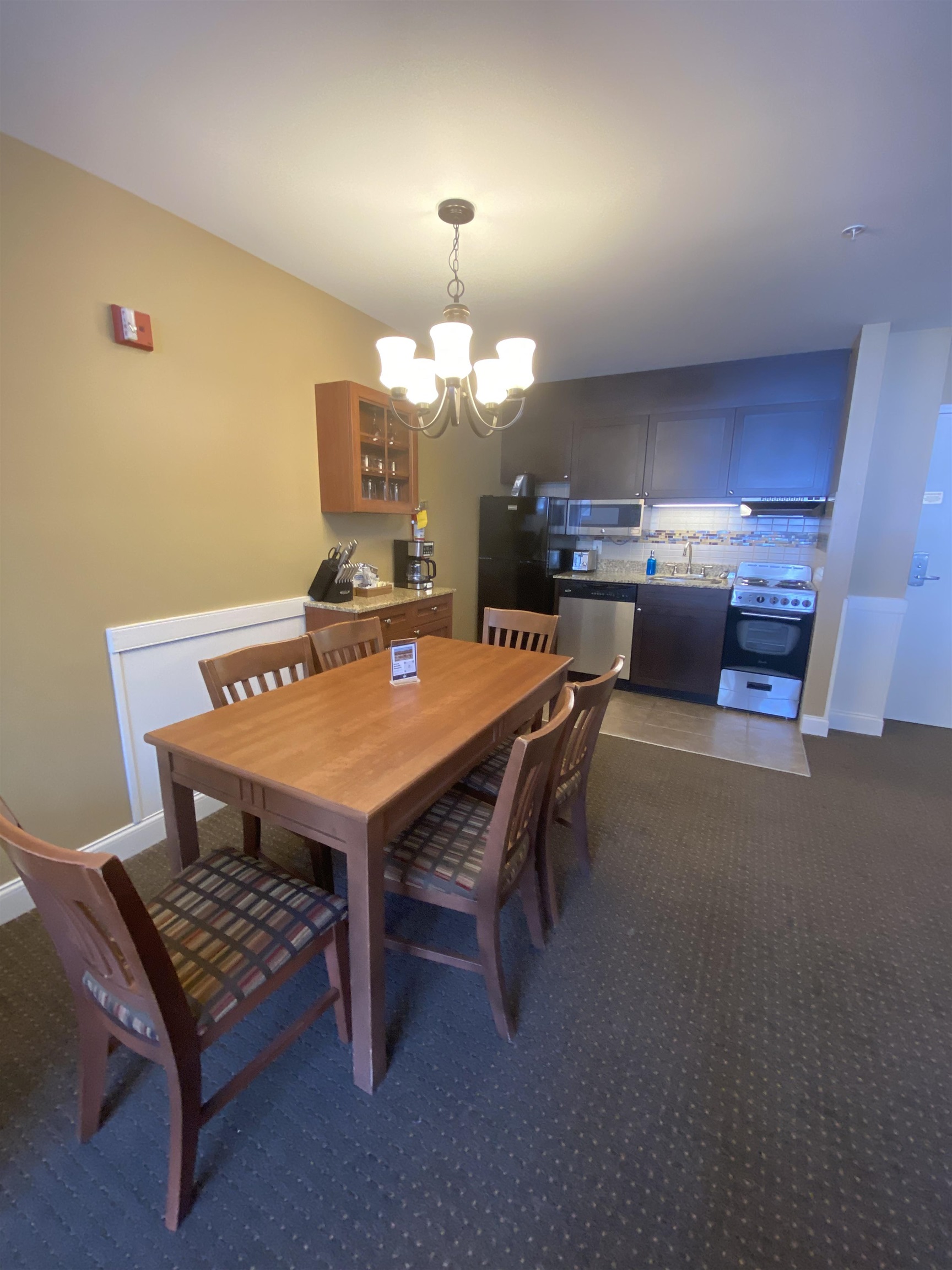 215 Qtr.4, 89 Grand Summit Way