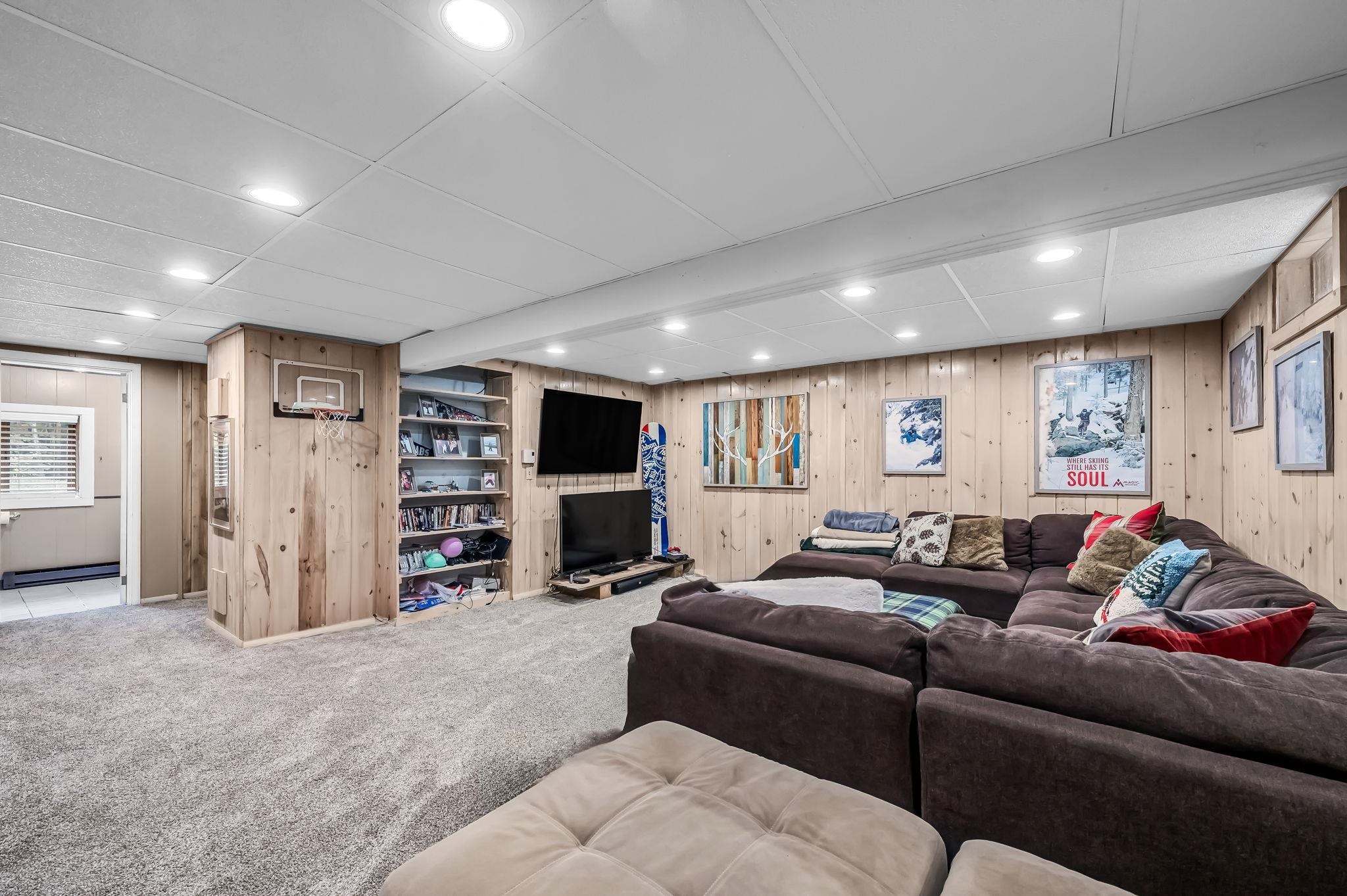 37 Pleasantview Lane