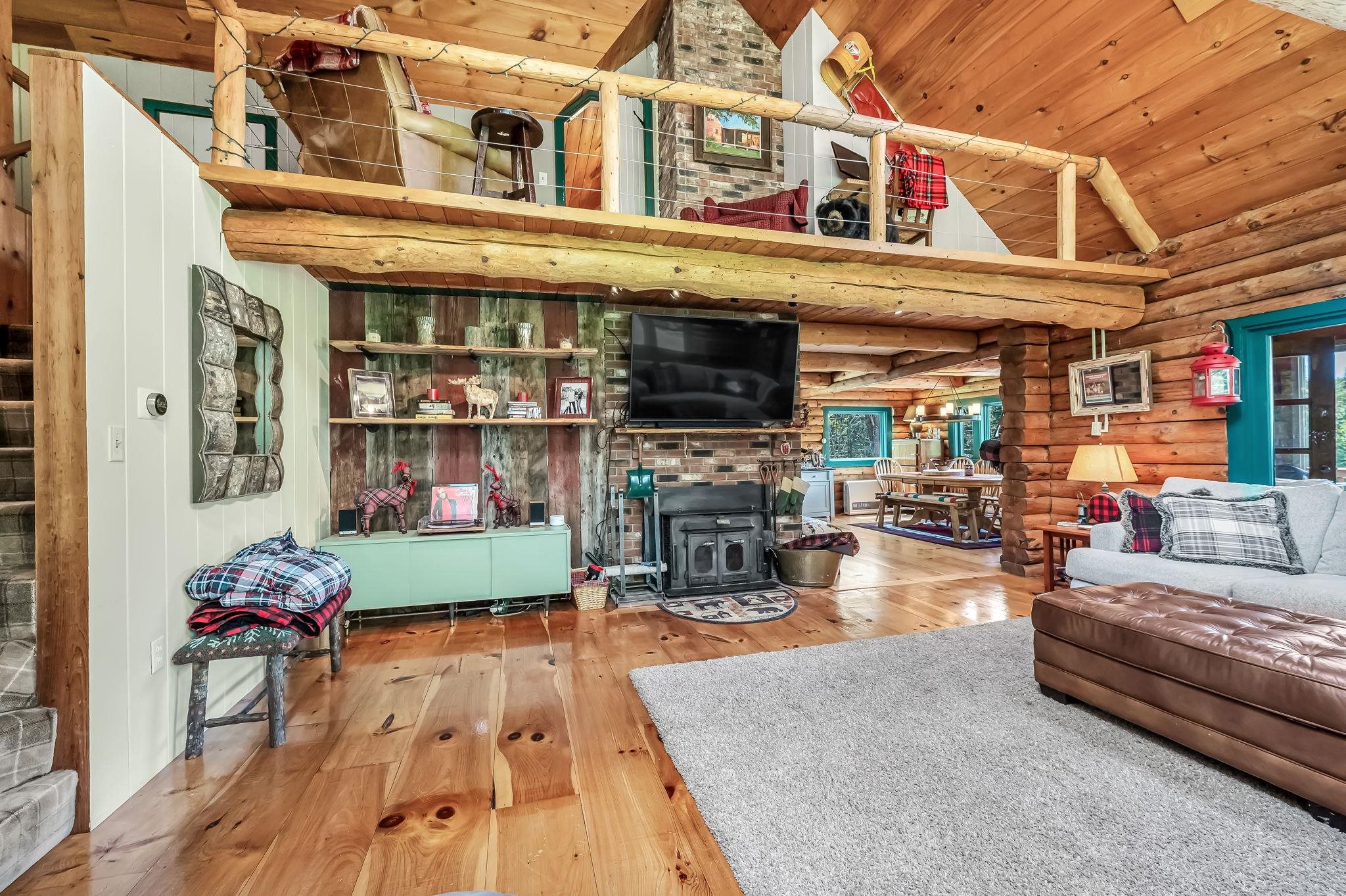 37 Pleasantview Lane