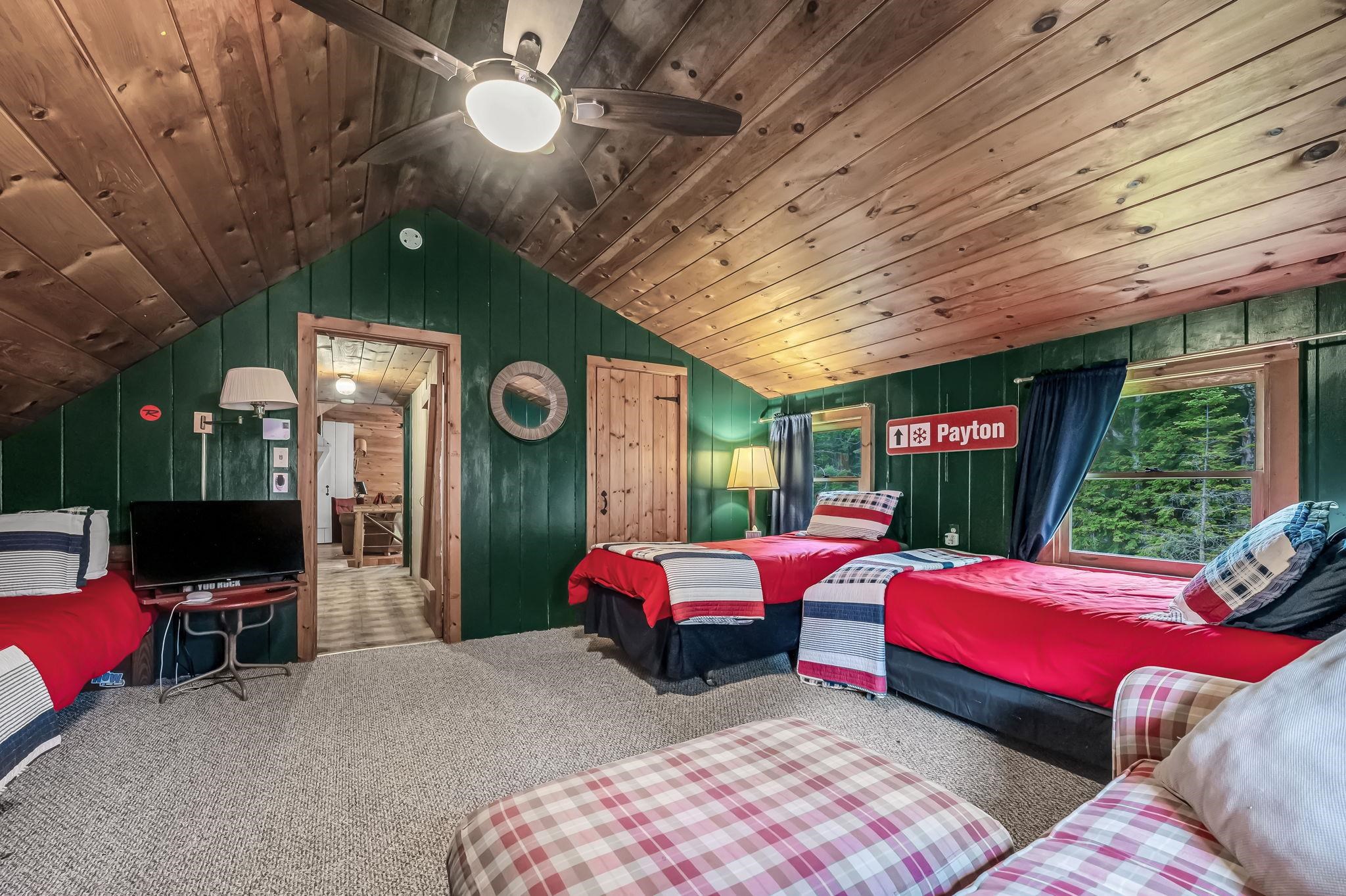 37 Pleasantview Lane