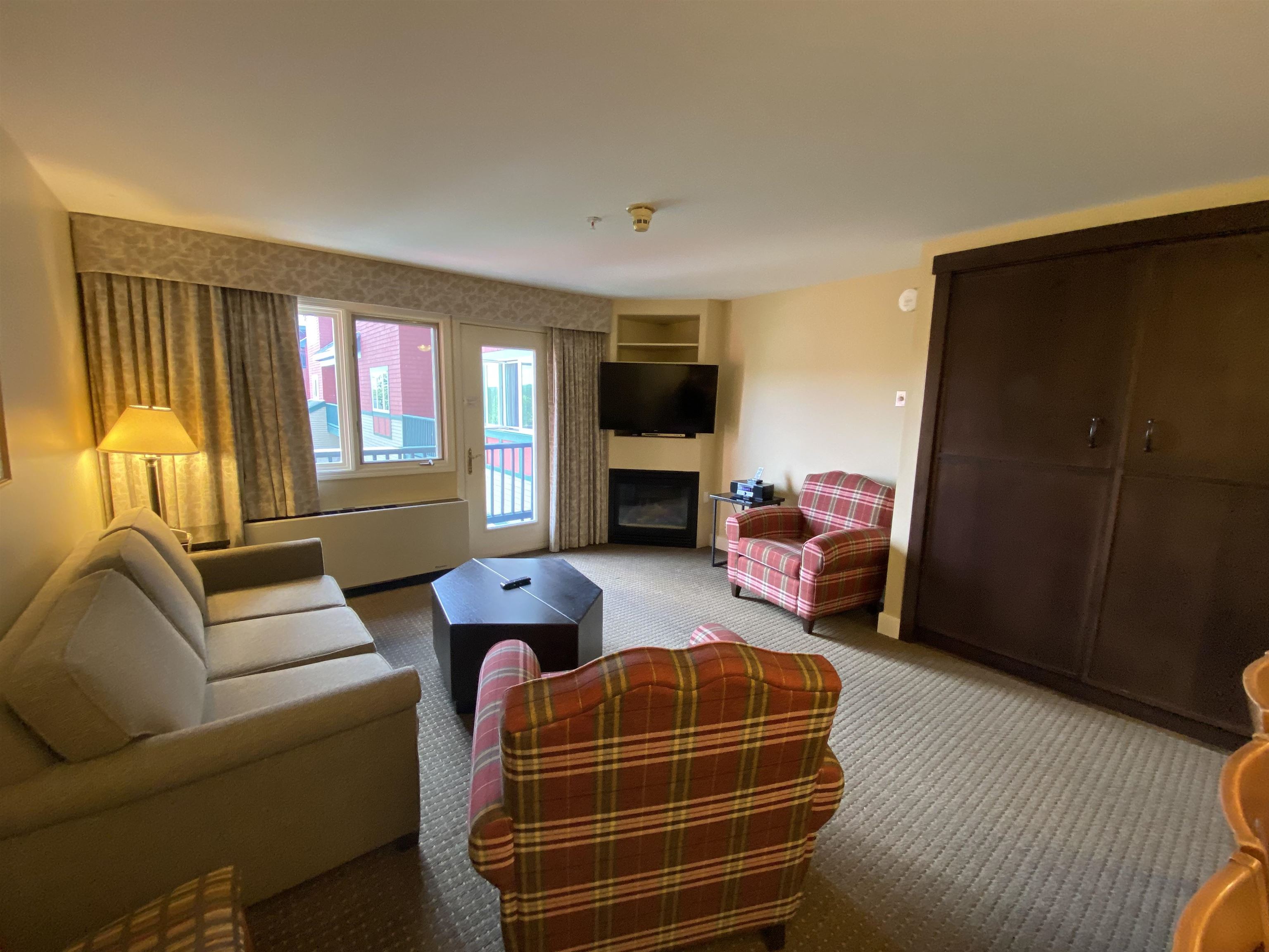 269/71 Qtr.2,89 Grand Summit Way