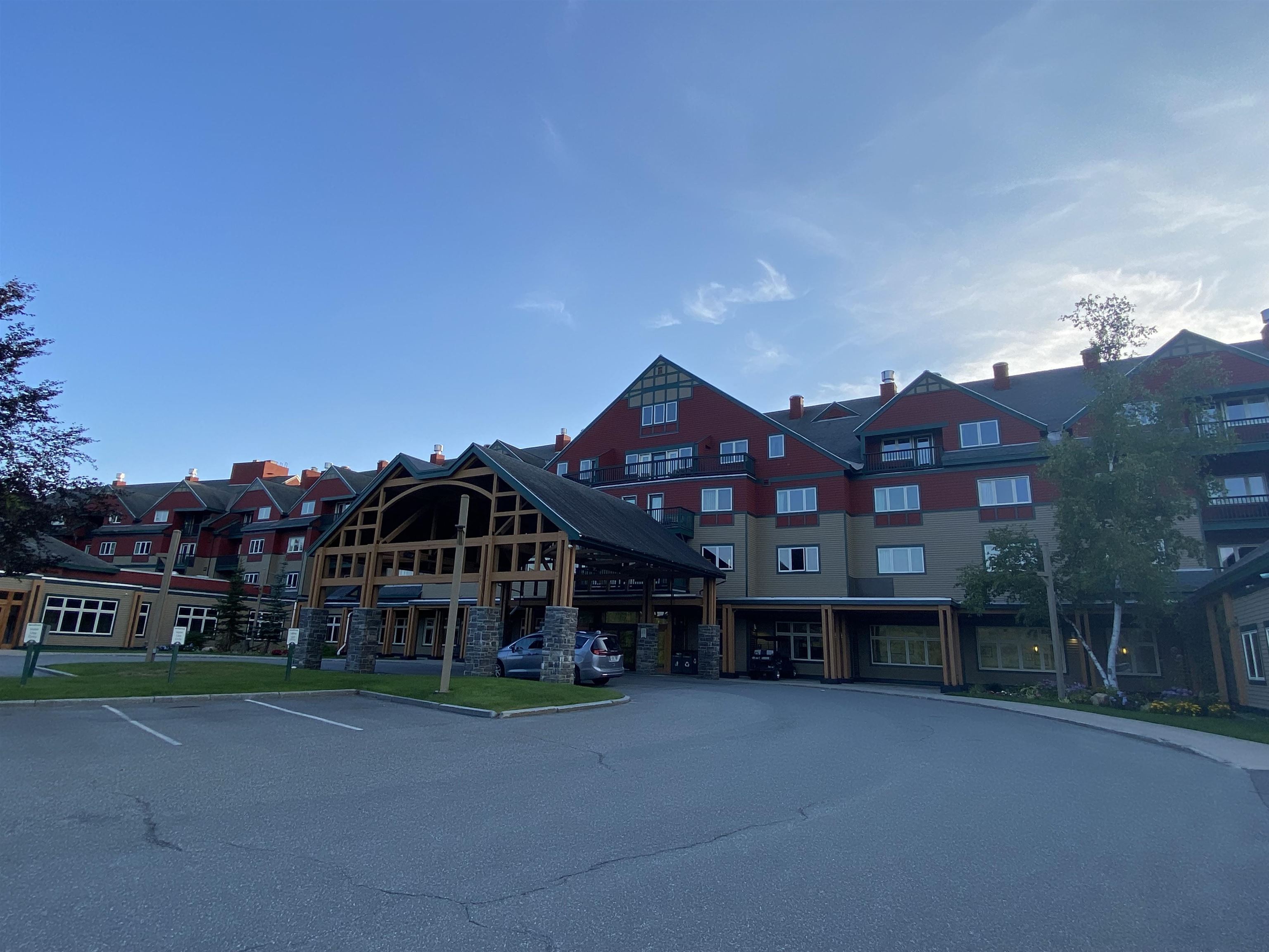 269/71 Qtr.2,89 Grand Summit Way