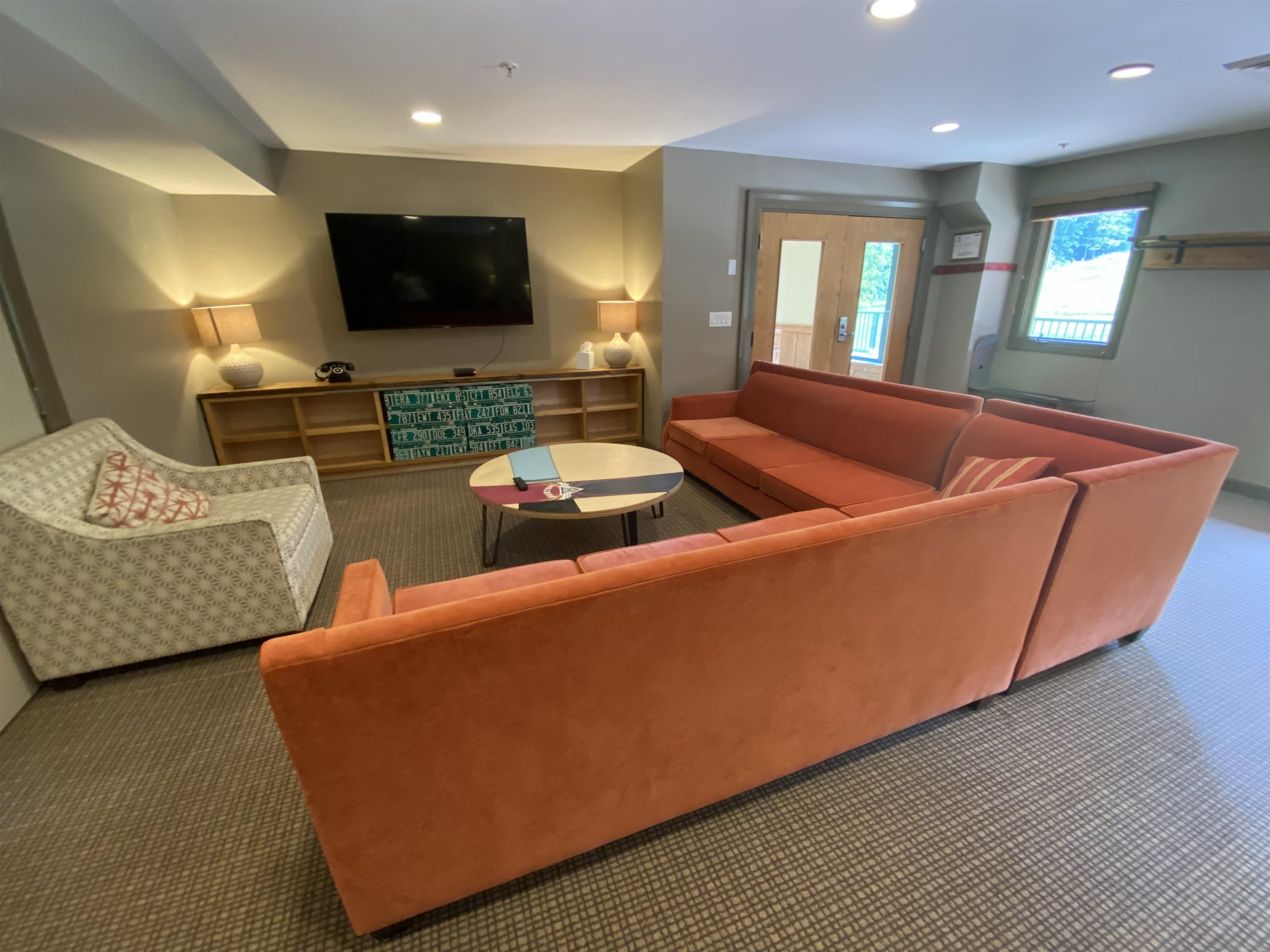 269/71 Qtr.2,89 Grand Summit Way