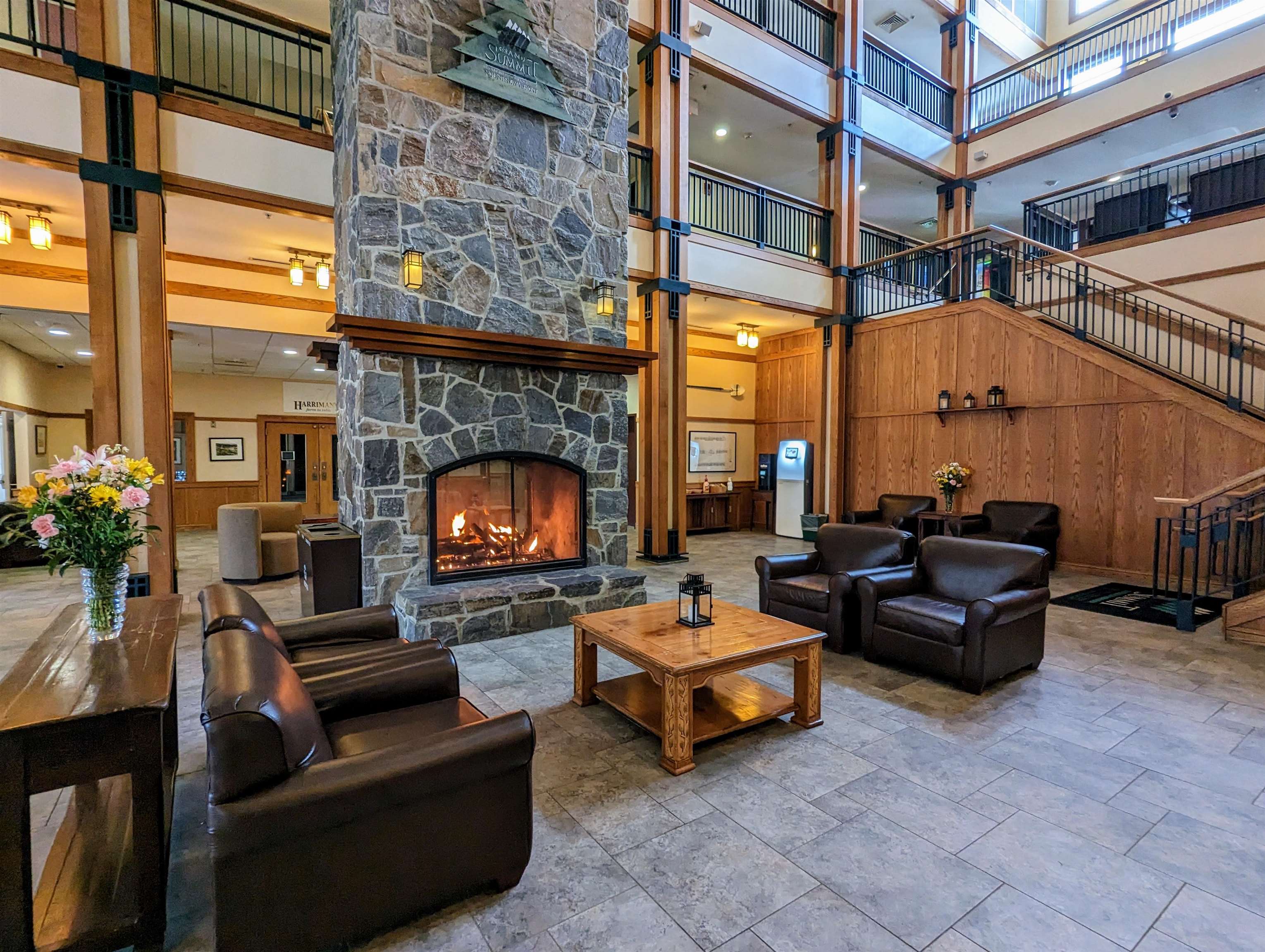 167/169 Q1 89 Grand Summit Way