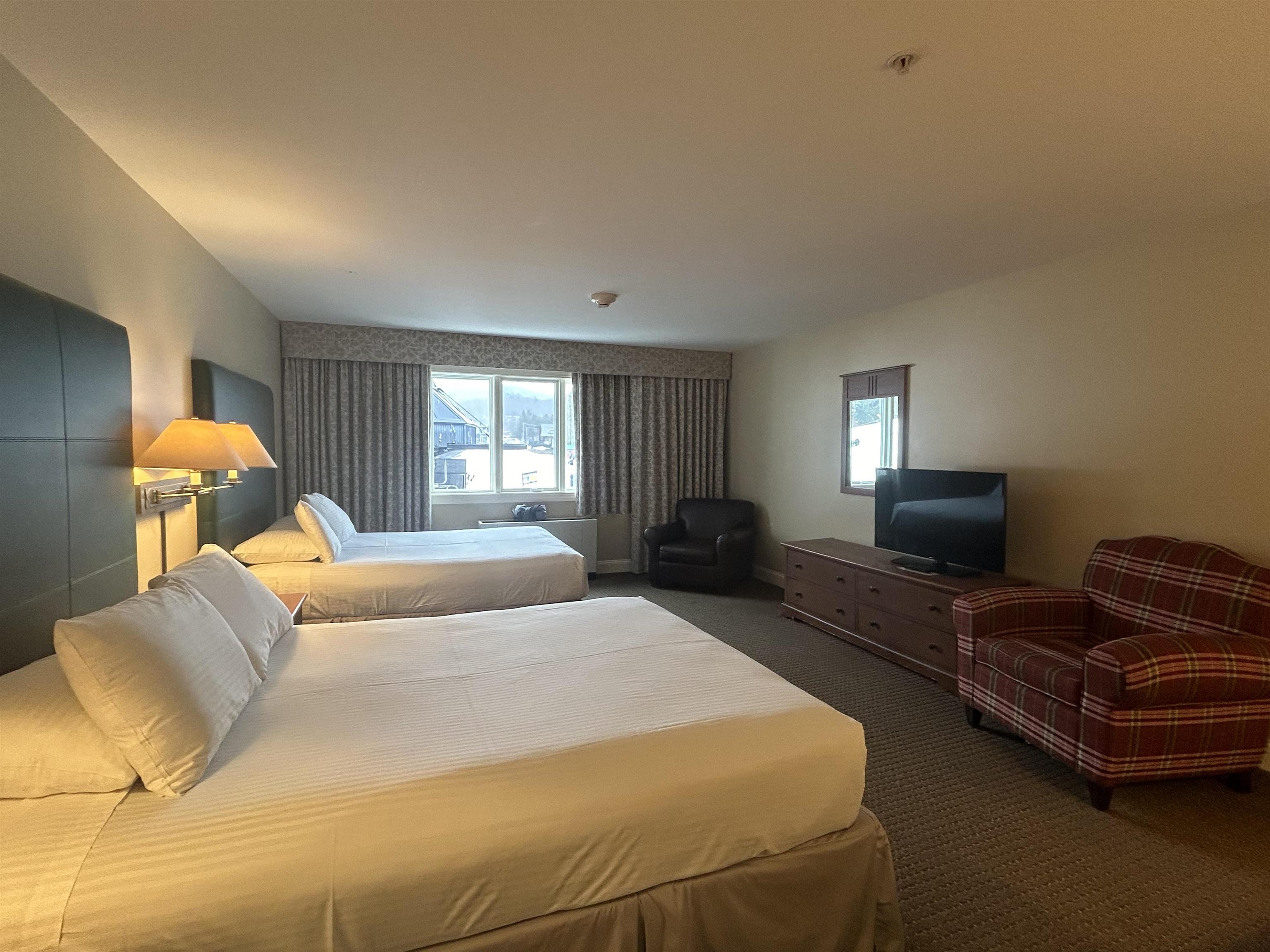 274/76Qtr. 3 Grand Summit Way