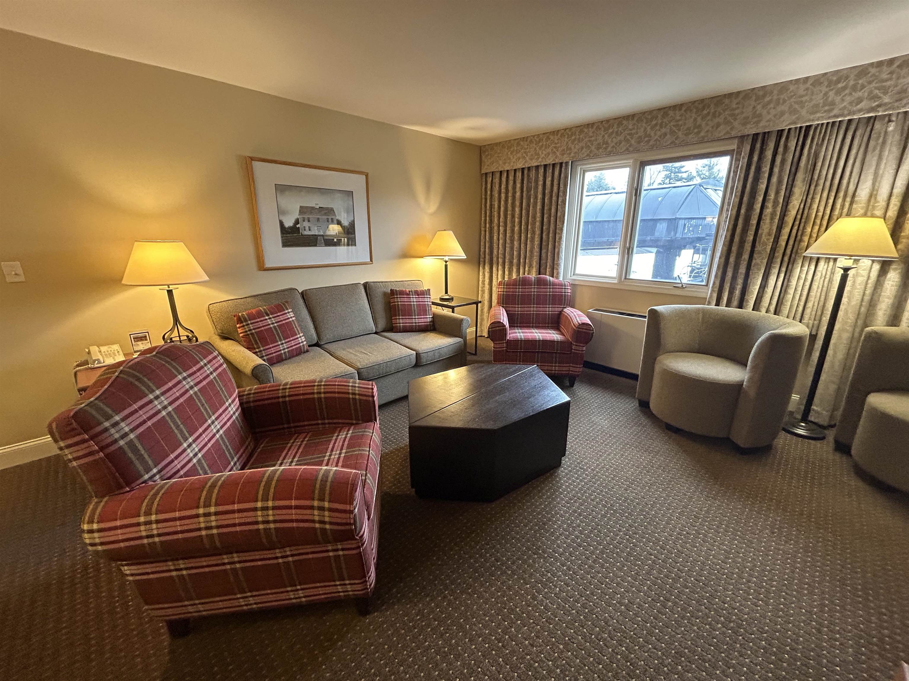 274/76Qtr. 3 Grand Summit Way