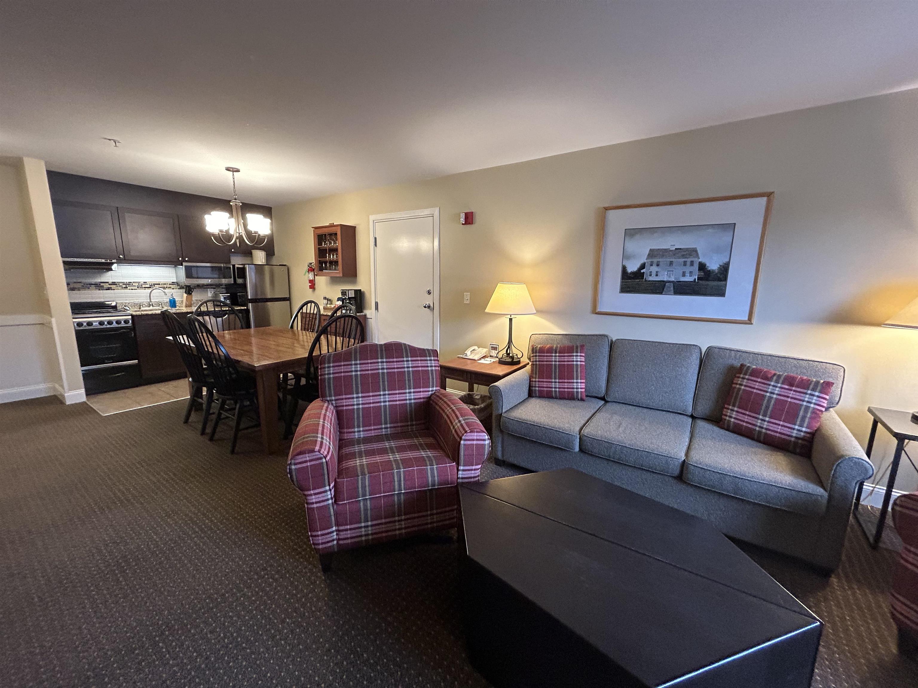 274/76Qtr. 3 Grand Summit Way