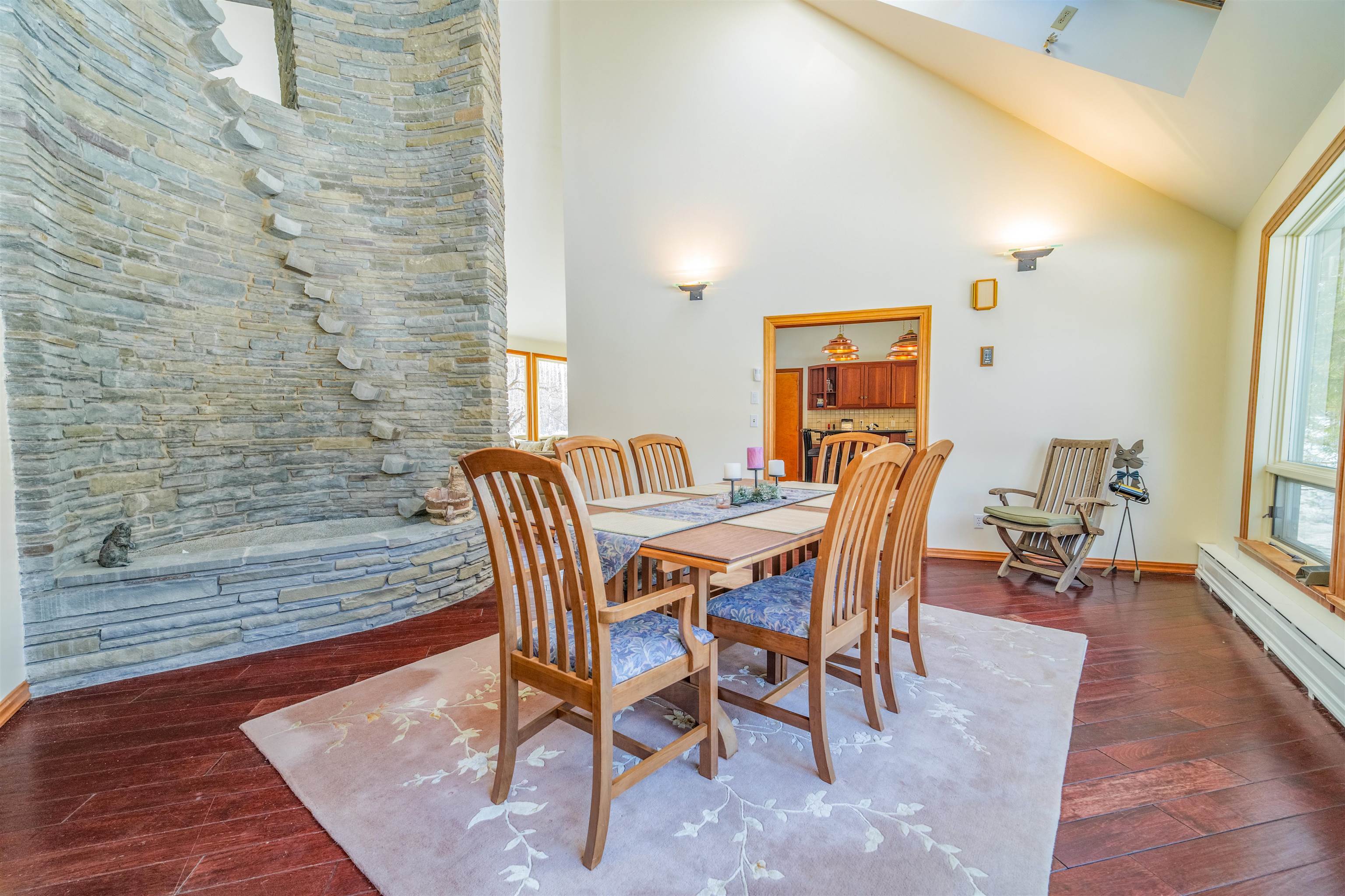 16 Spring Hill Road