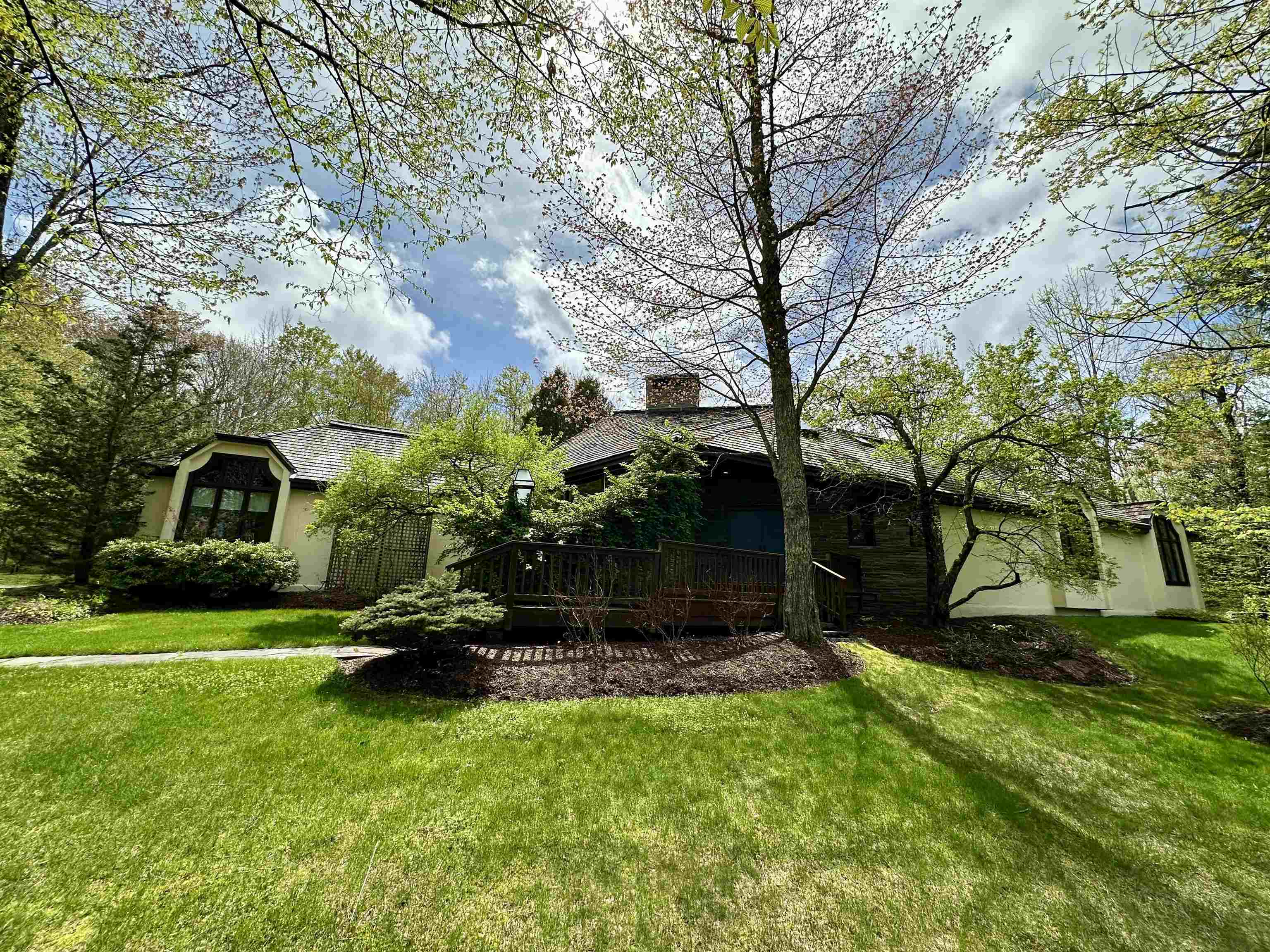 16 Spring Hill Road
