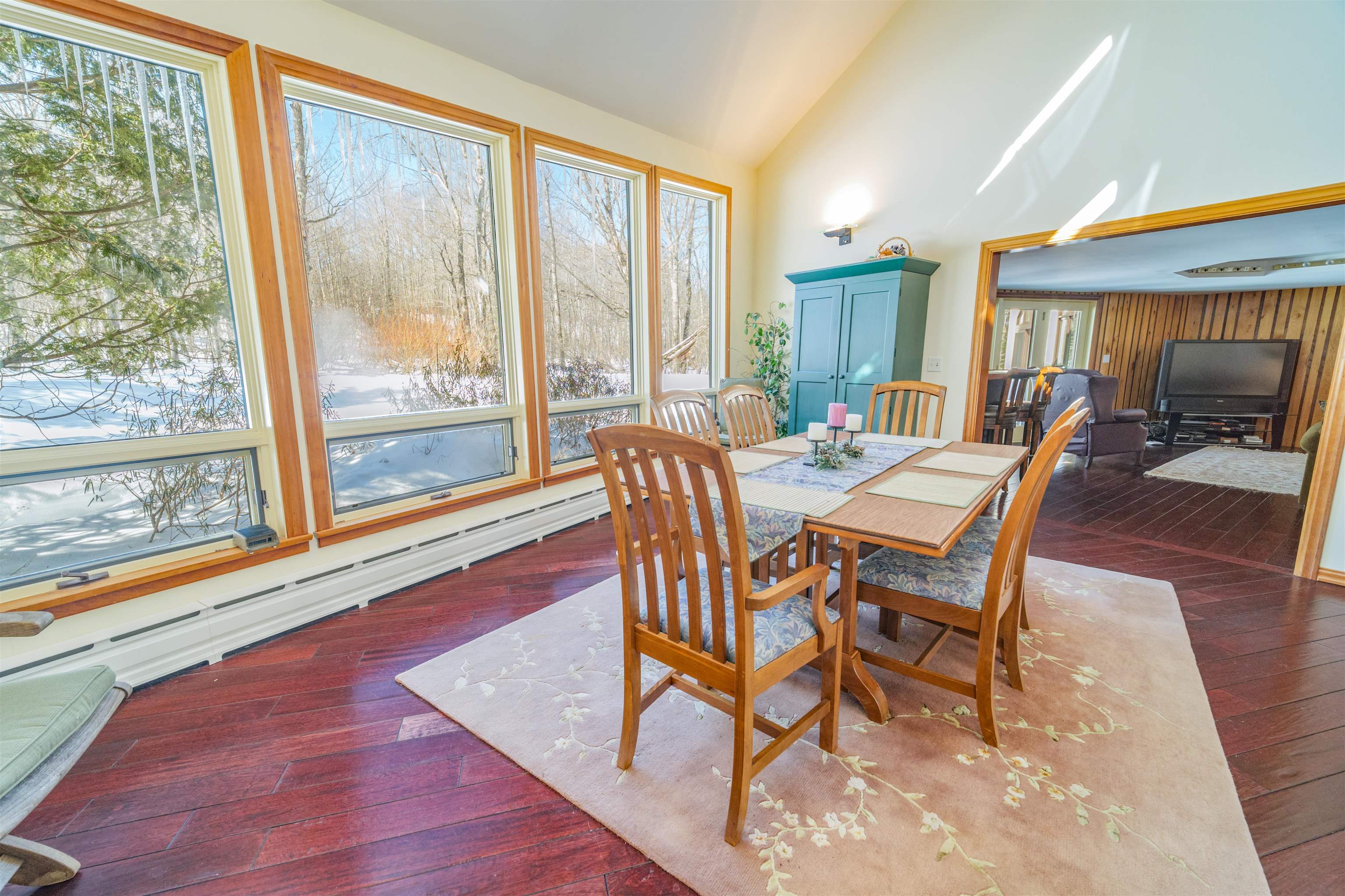 16 Spring Hill Road