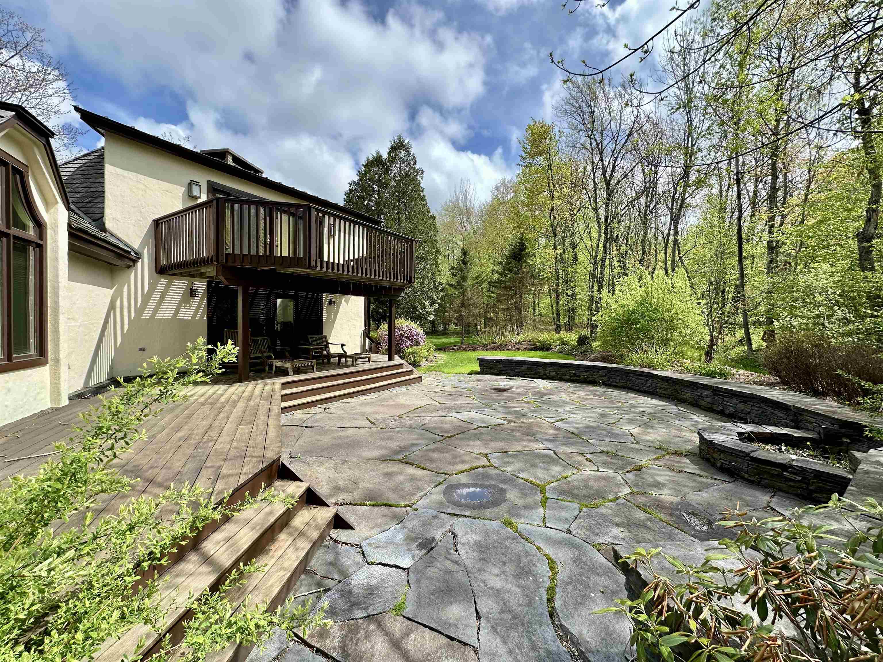 16 Spring Hill Road