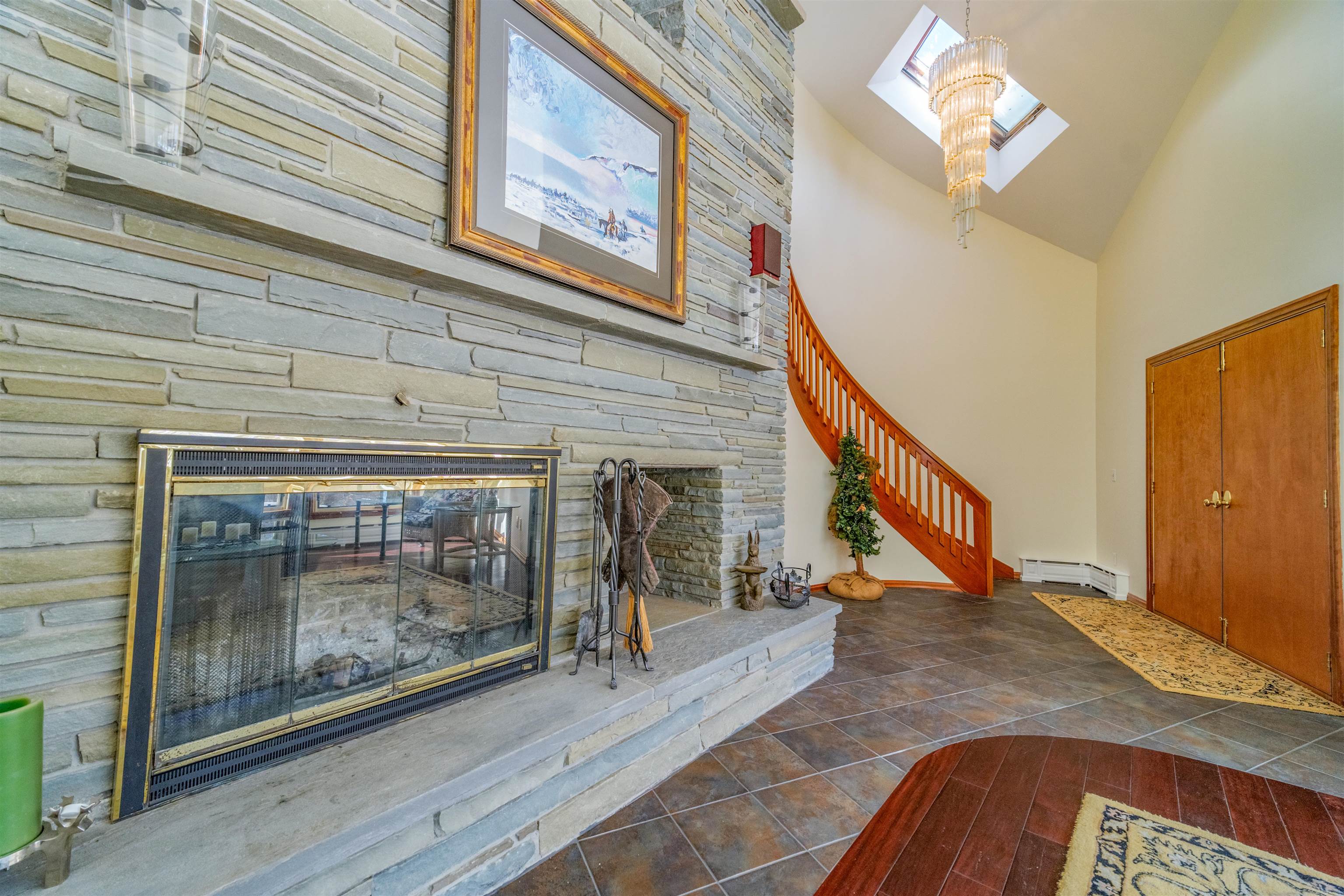 16 Spring Hill Road