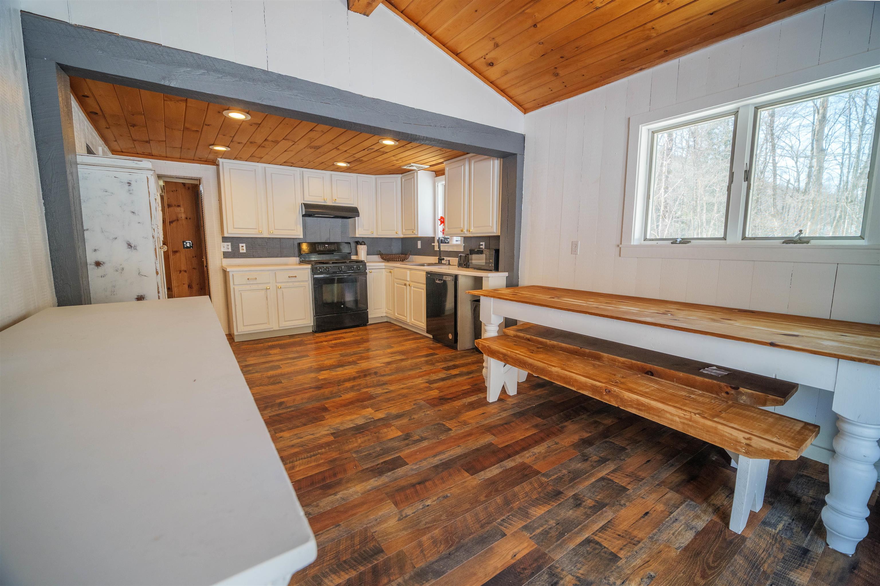 2469 Auger Hole Road