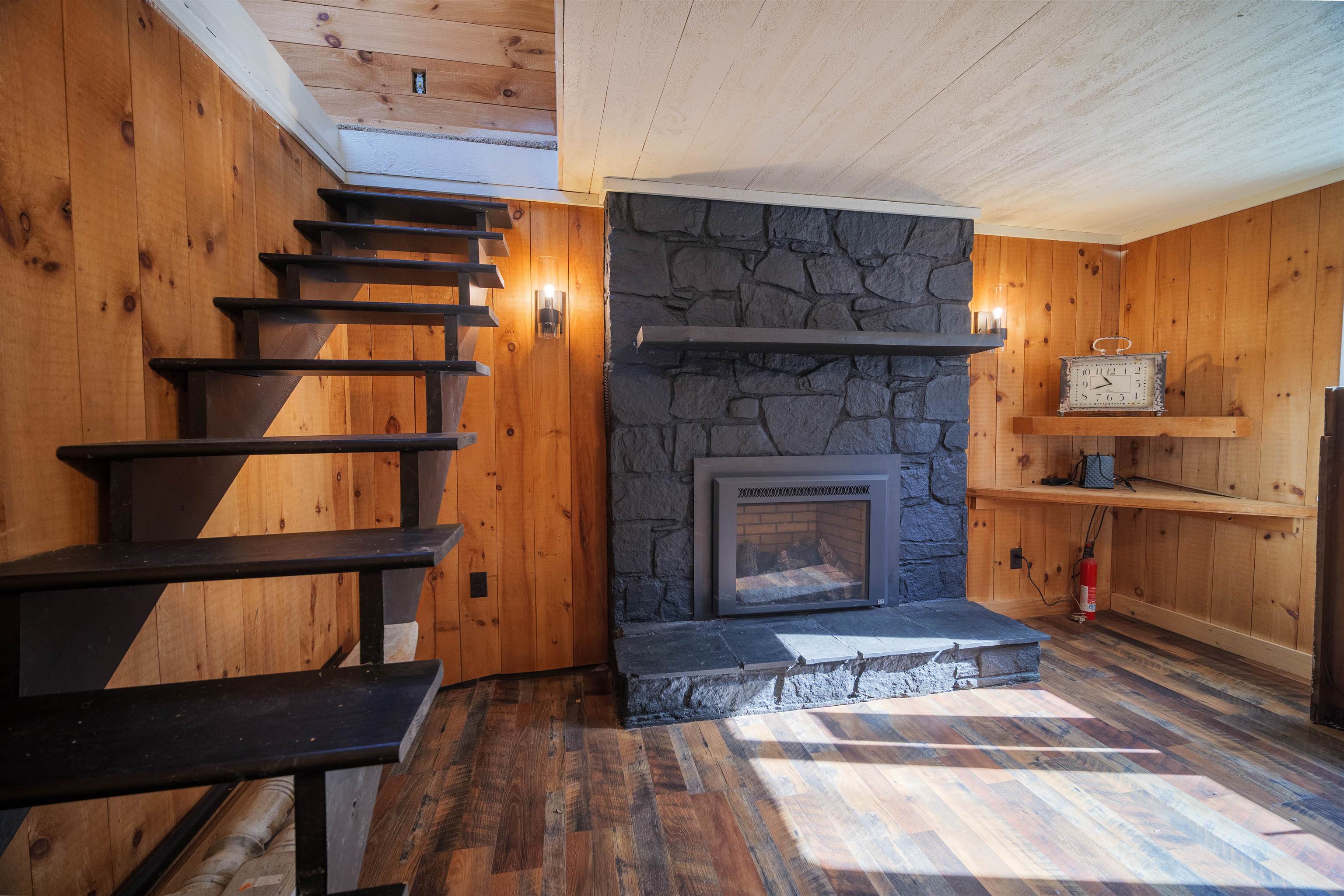 2469 Auger Hole Road