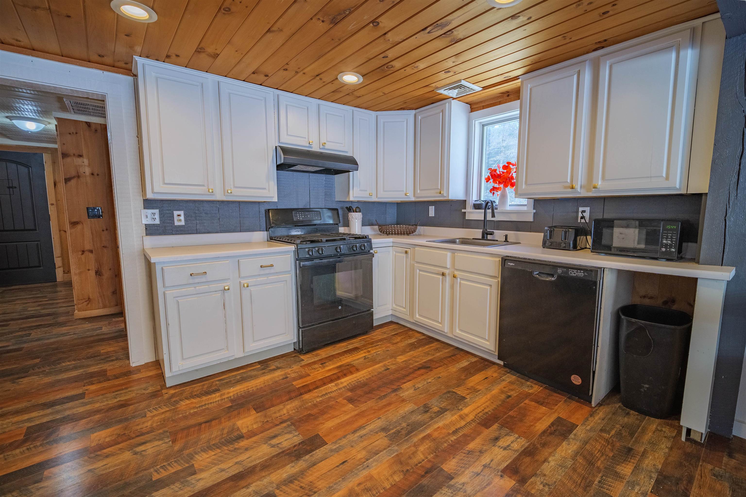 2469 Auger Hole Road