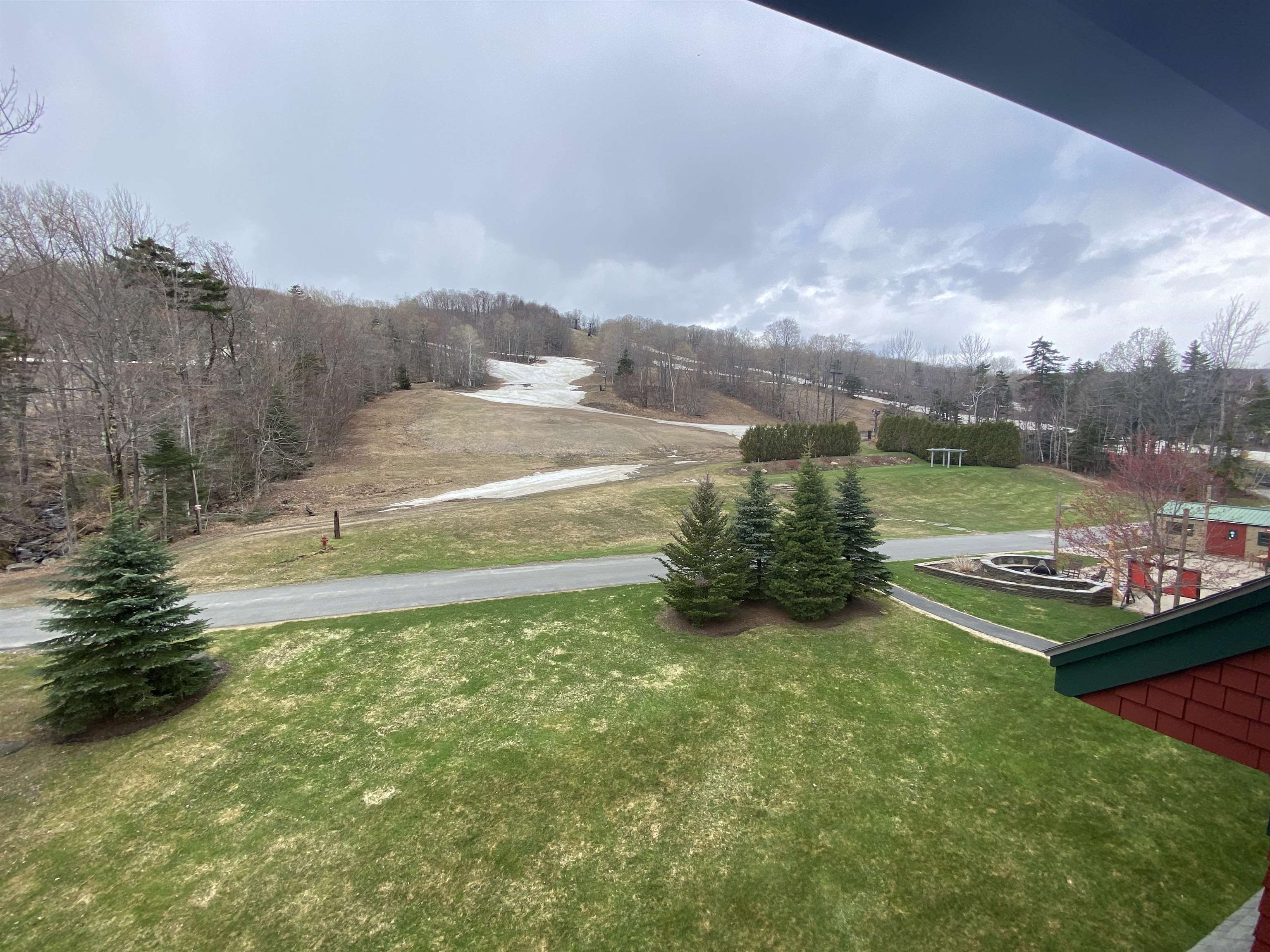 311 Qtr.2, 89 Grand Summit Way