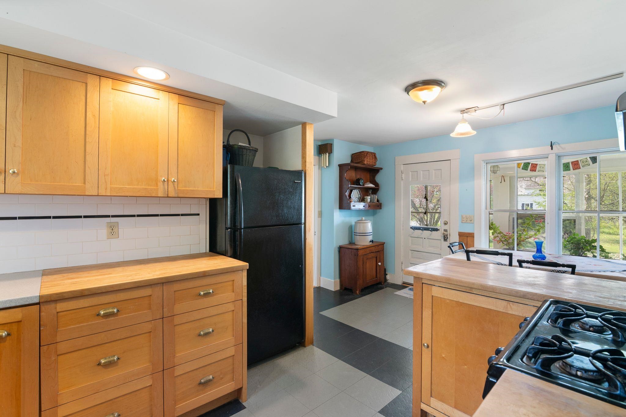 64 Meadowbrook Road