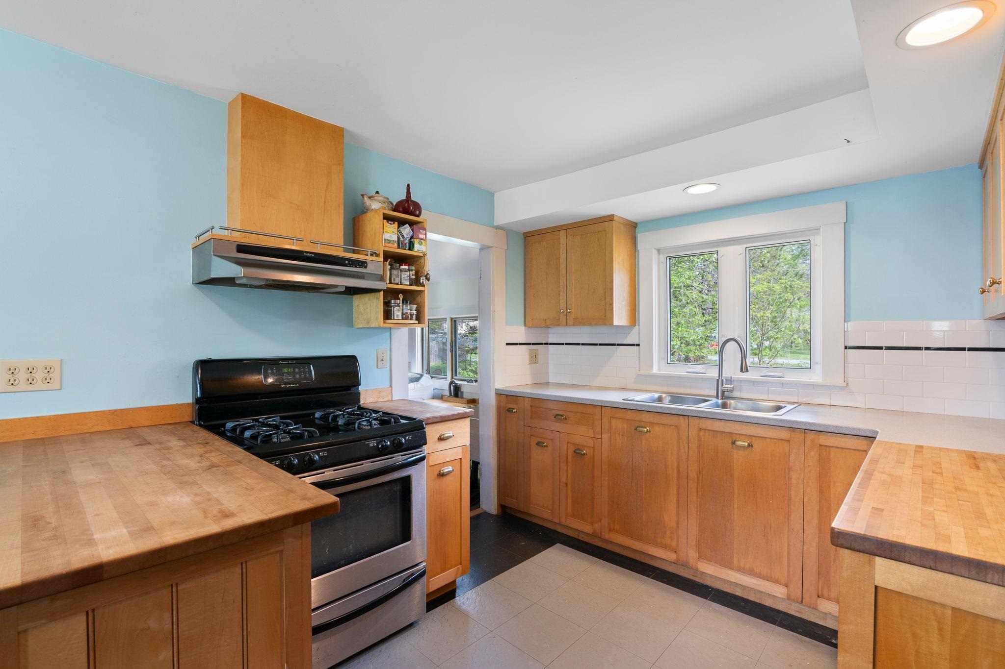 64 Meadowbrook Road