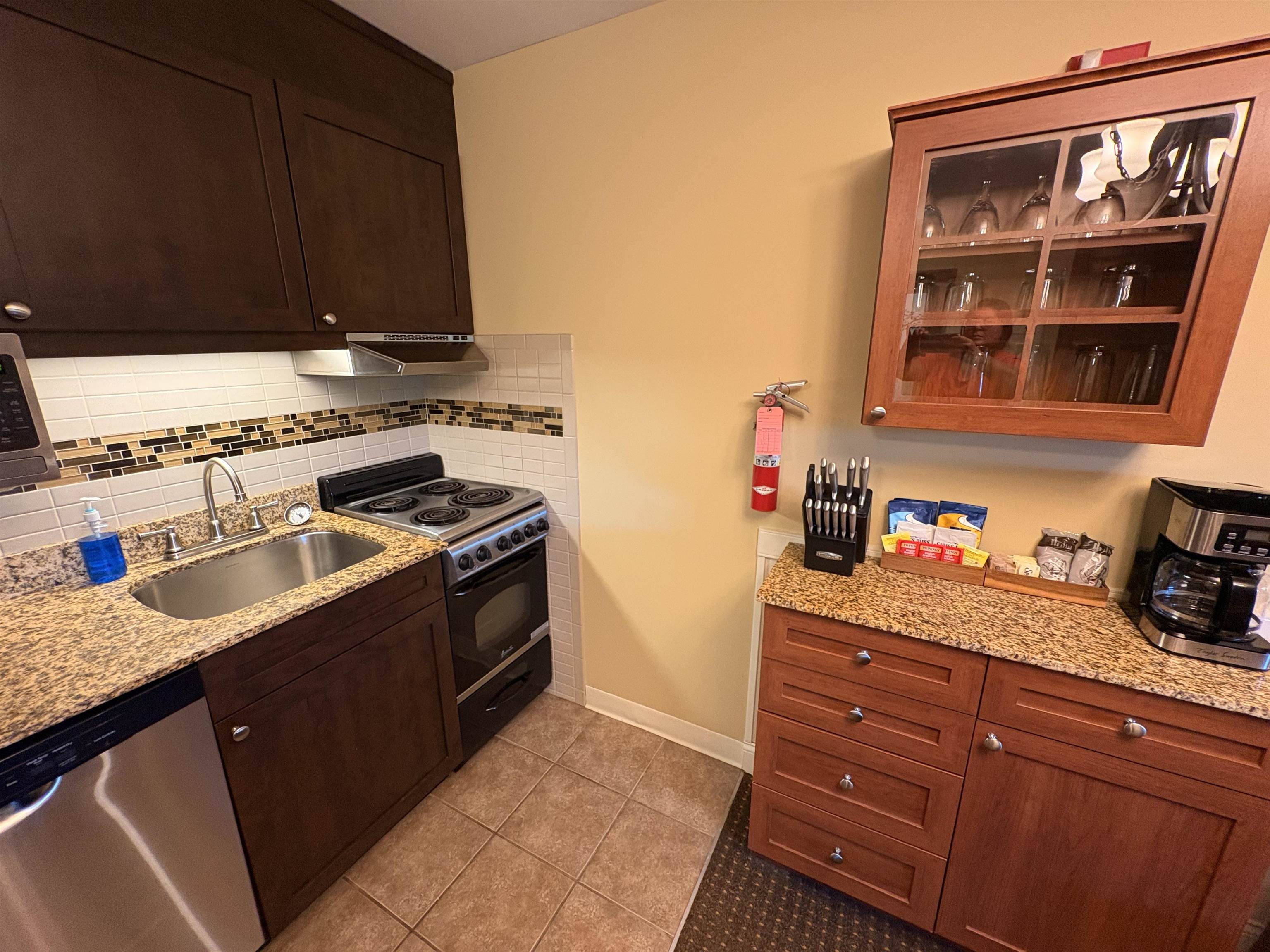 356Qtr.1, 89 Grand Summit Way
