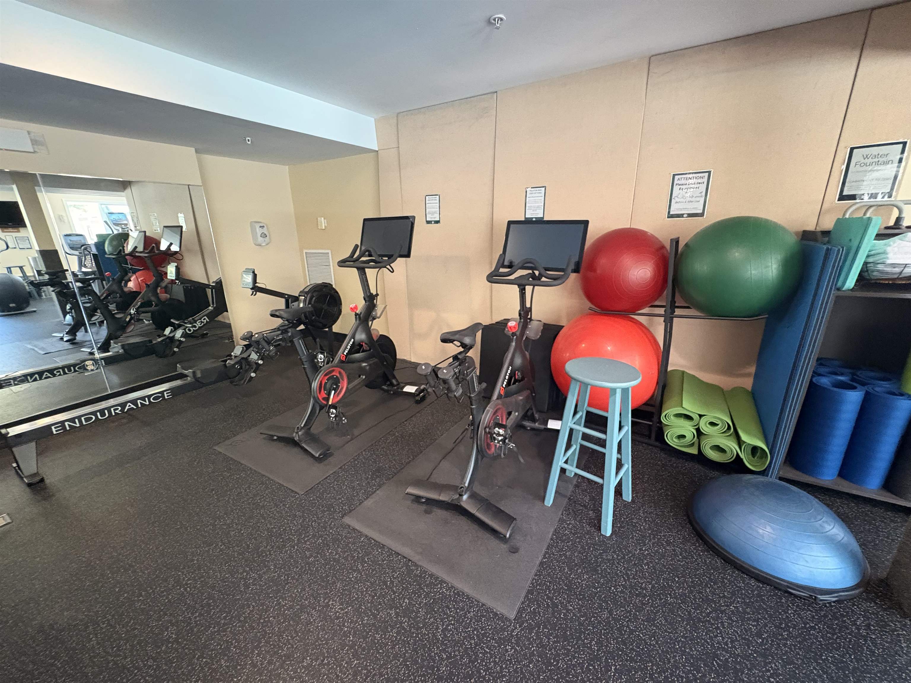 356Qtr.1, 89 Grand Summit Way