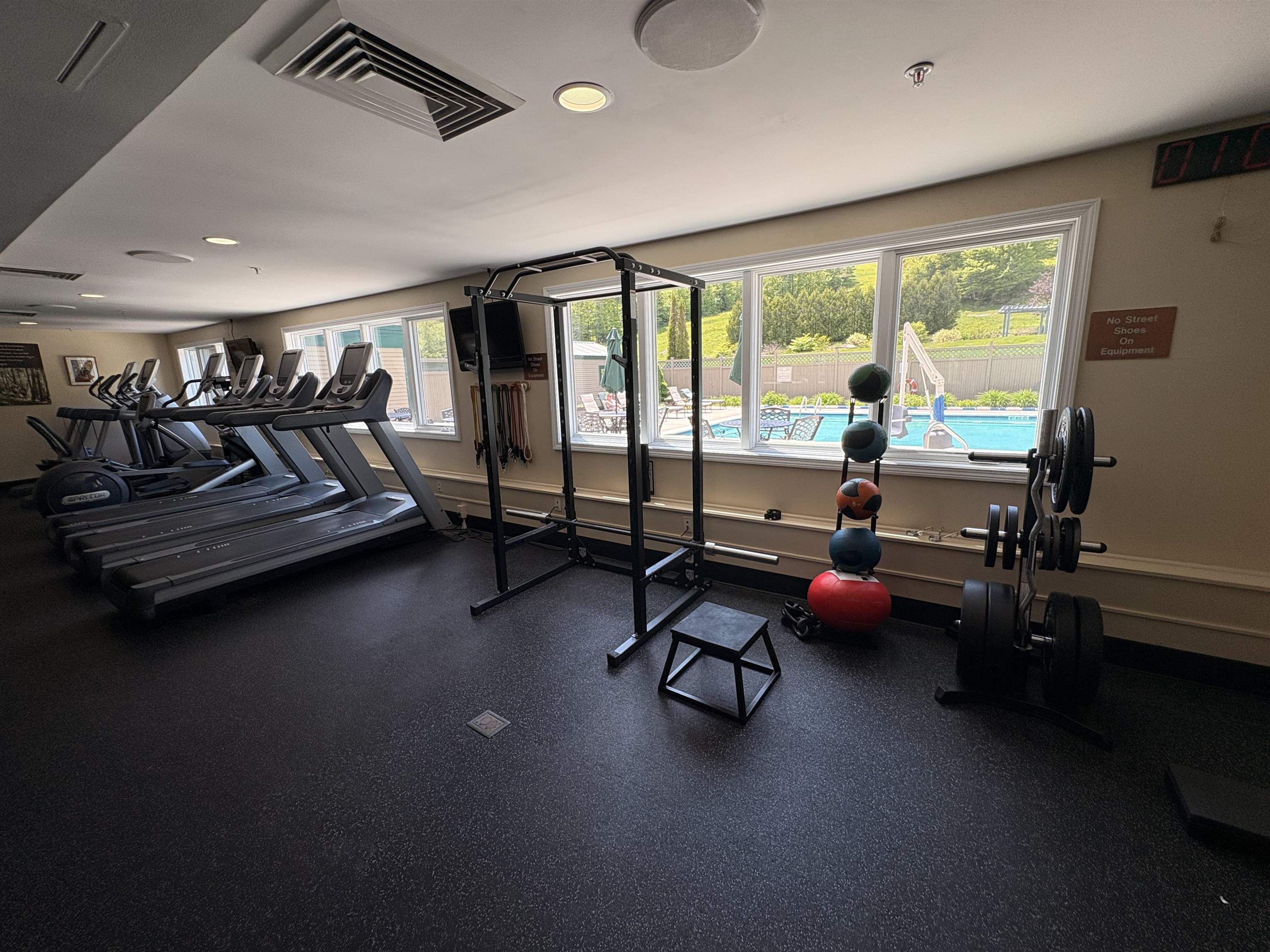 356Qtr.1, 89 Grand Summit Way