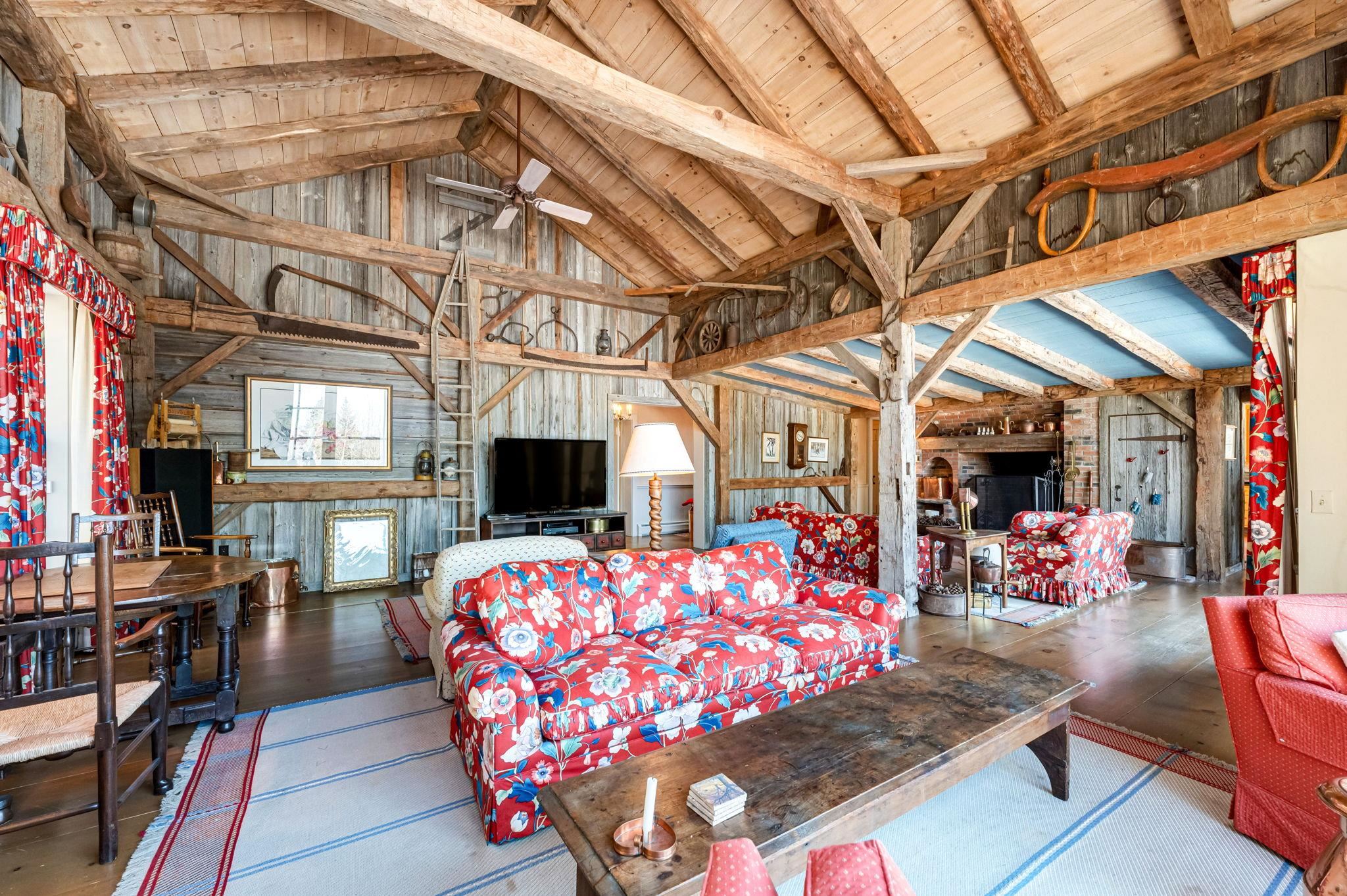 41 Top of the Hill Road