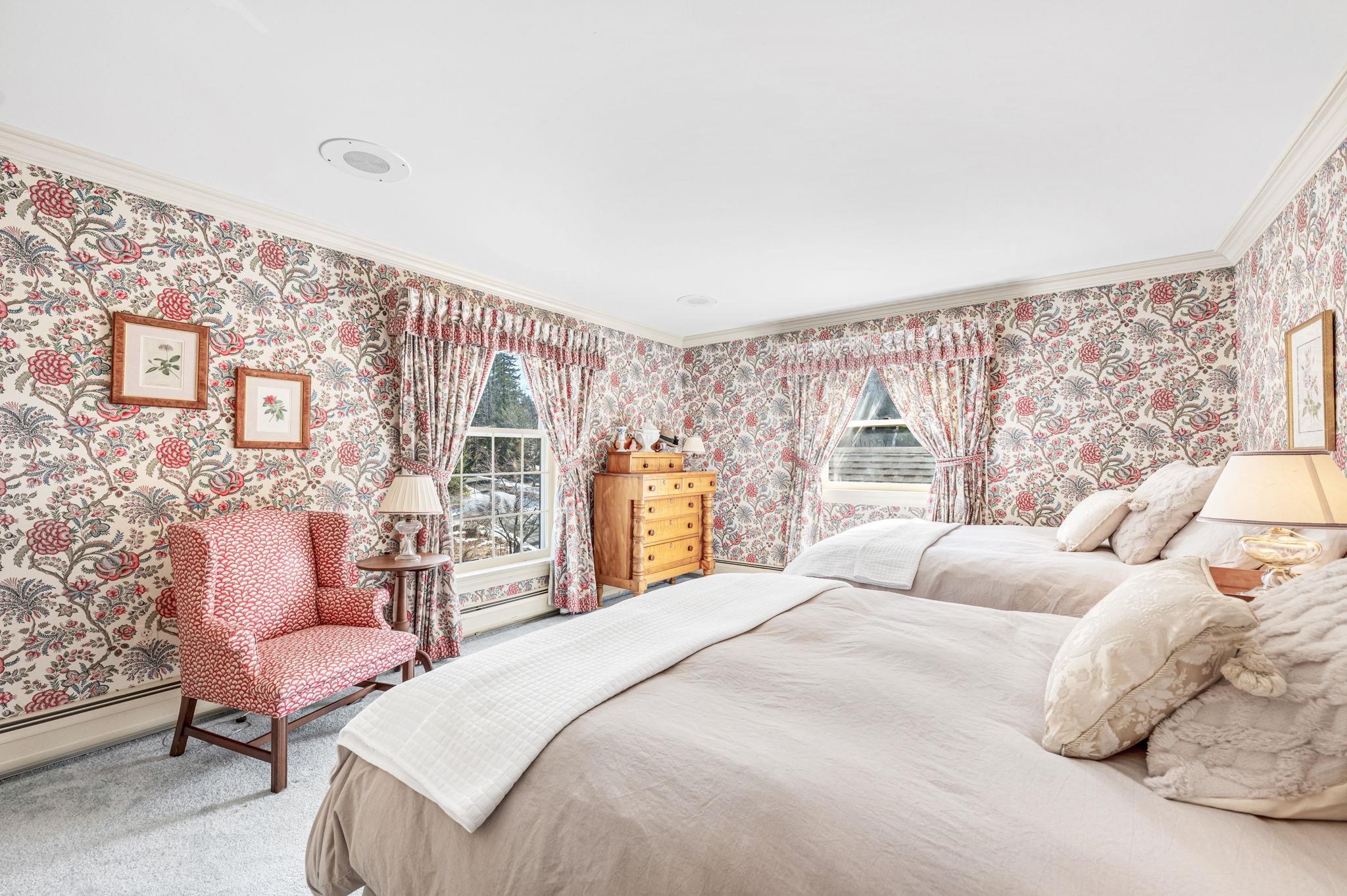 41 Top of the Hill Road