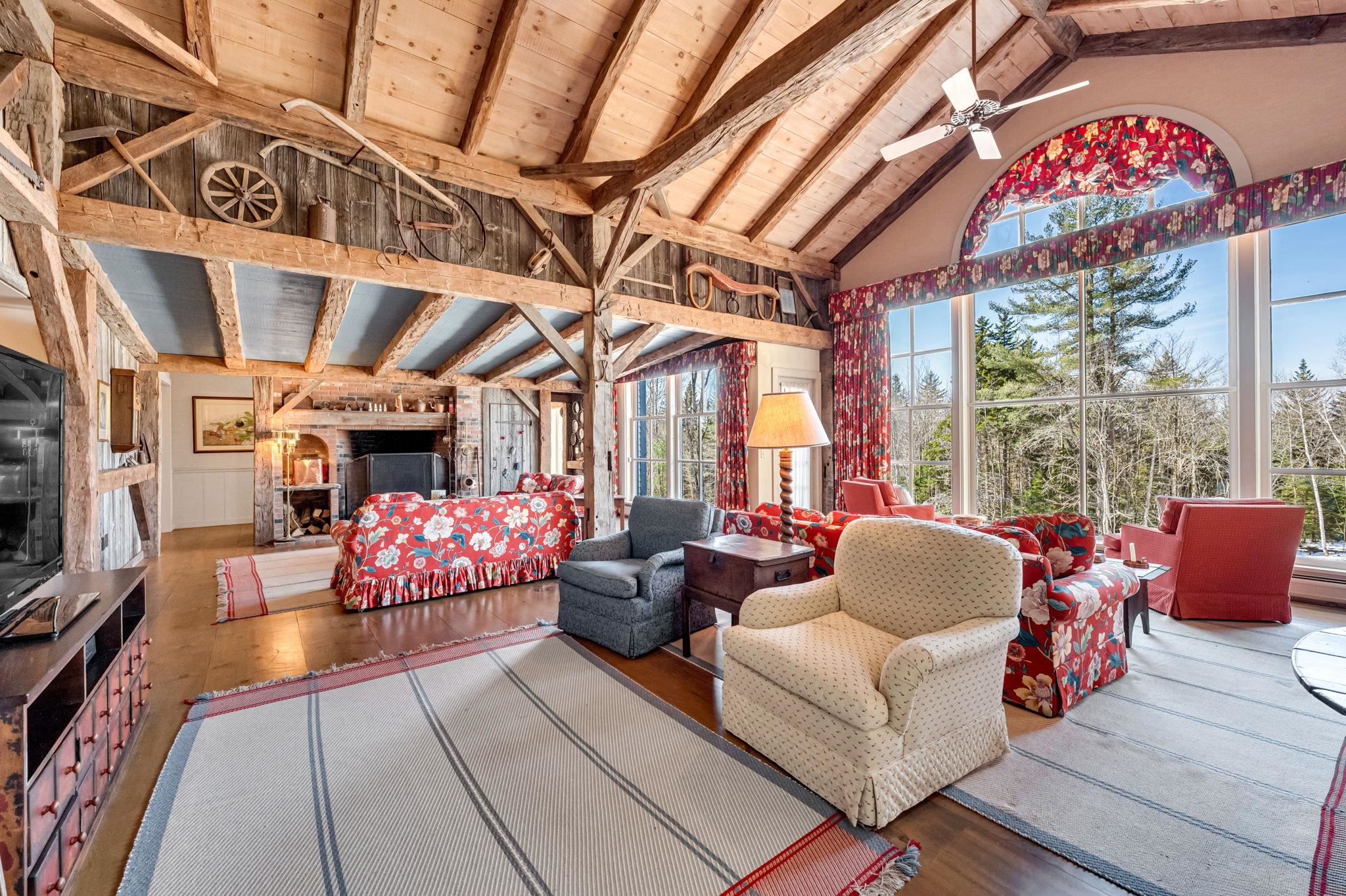 41 Top of the Hill Road