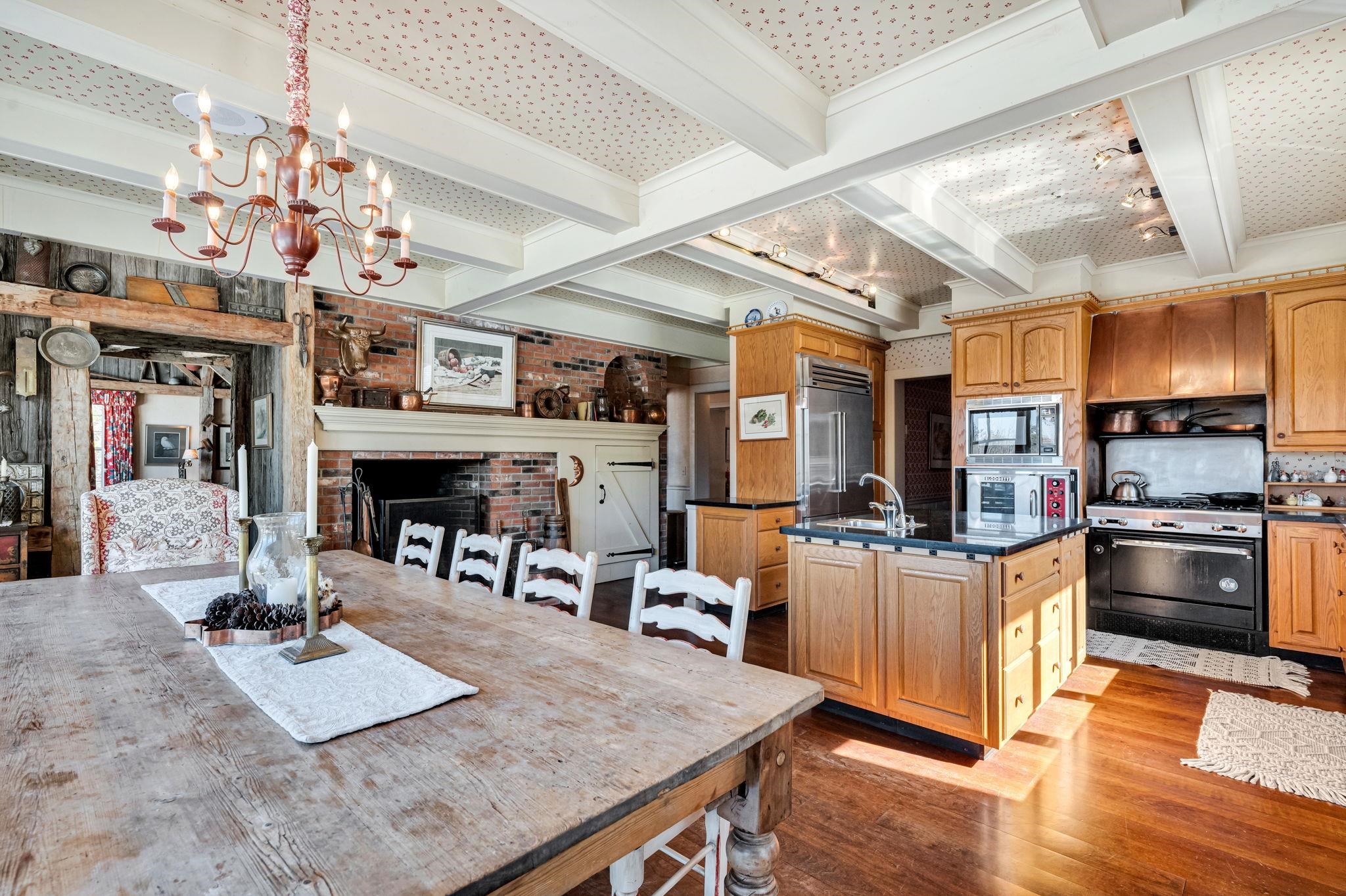 41 Top of the Hill Road