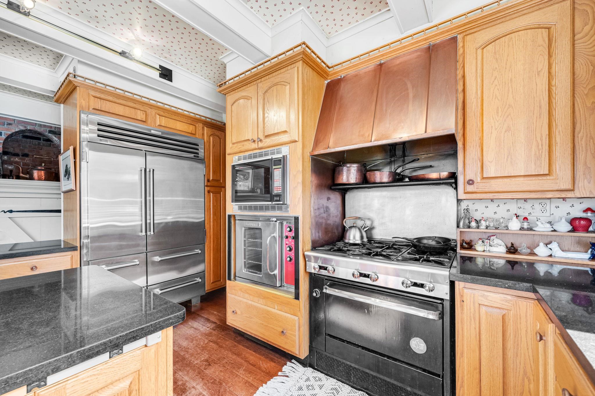 41 Top of the Hill Road