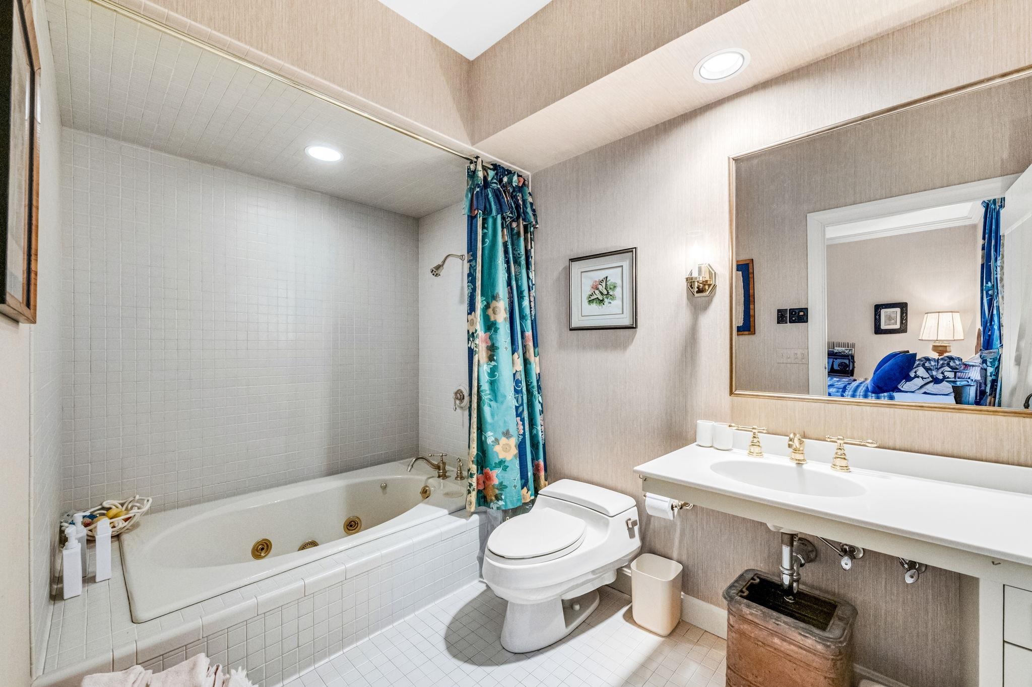 41 Top of the Hill Road