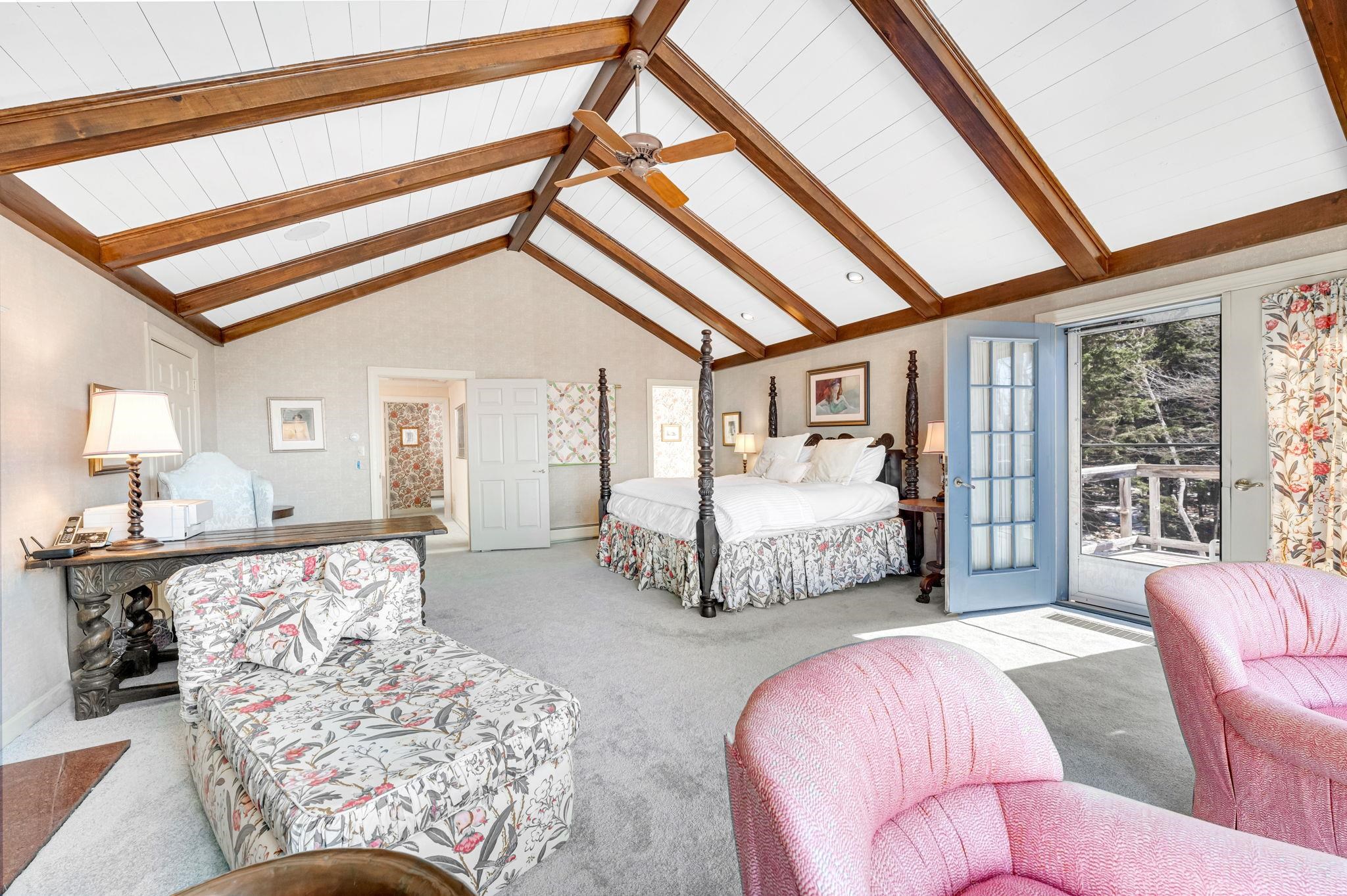 41 Top of the Hill Road