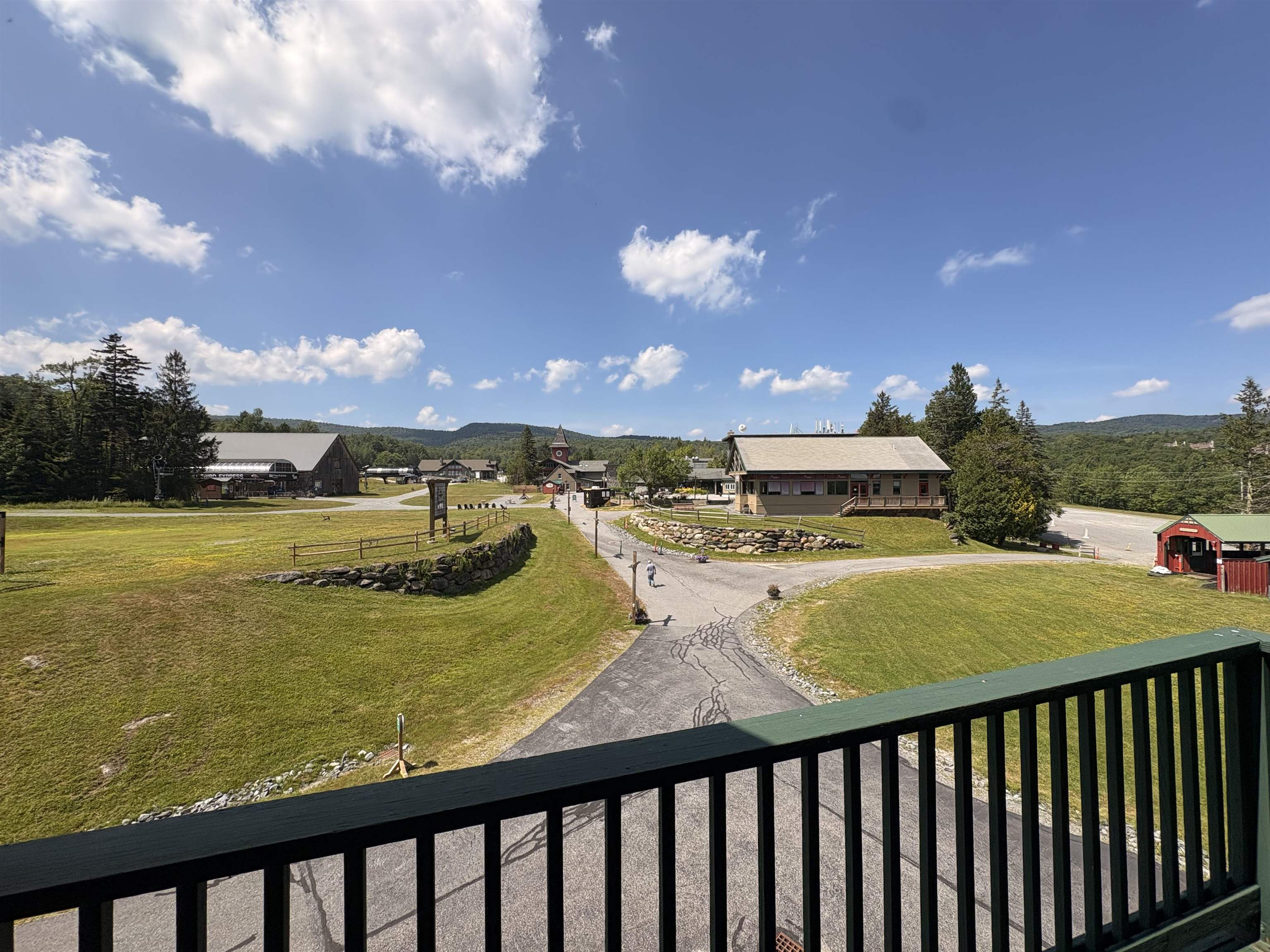 282Qtr.4 89 Grand Summit Way