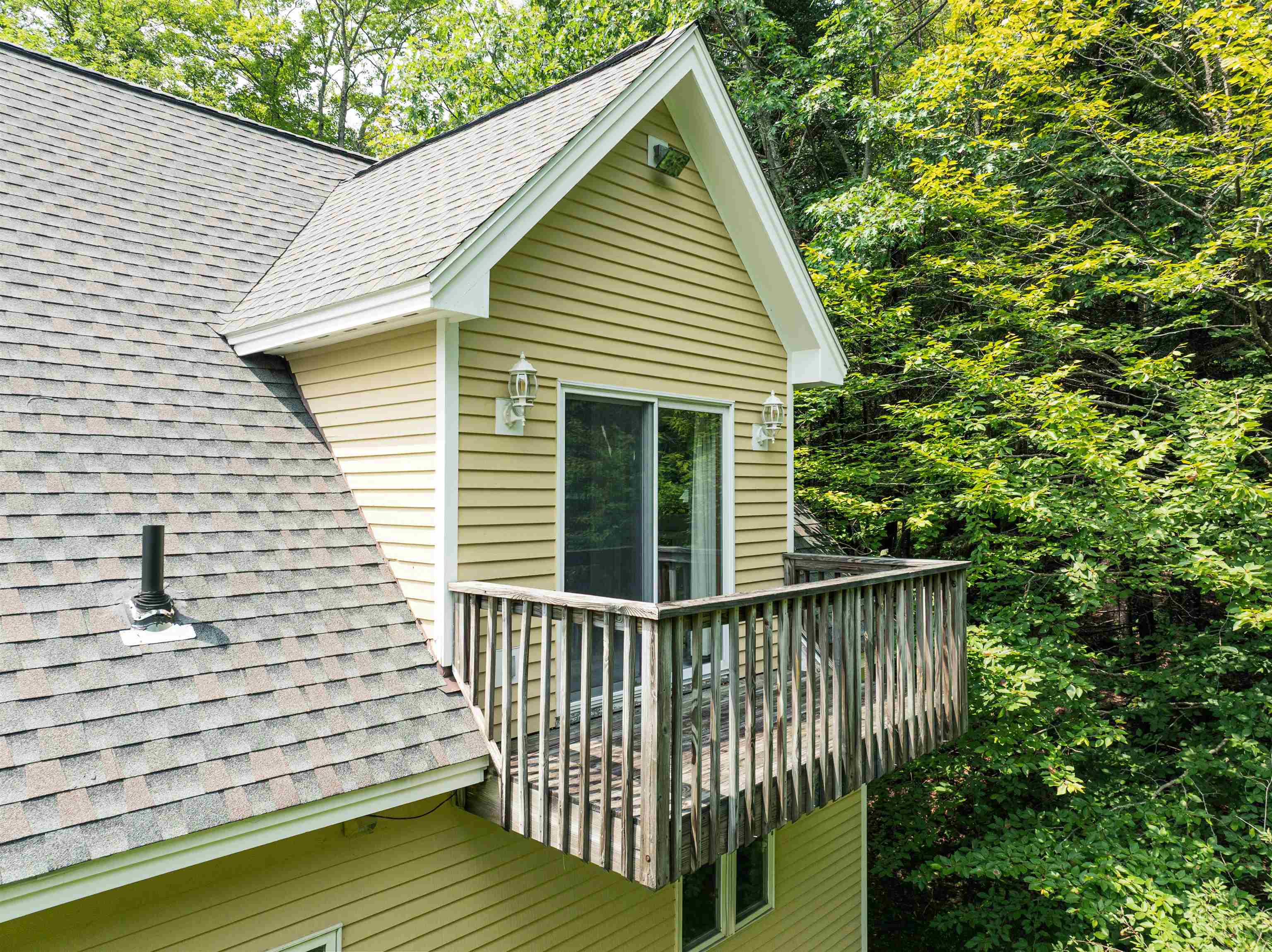24 Blue Brook Road