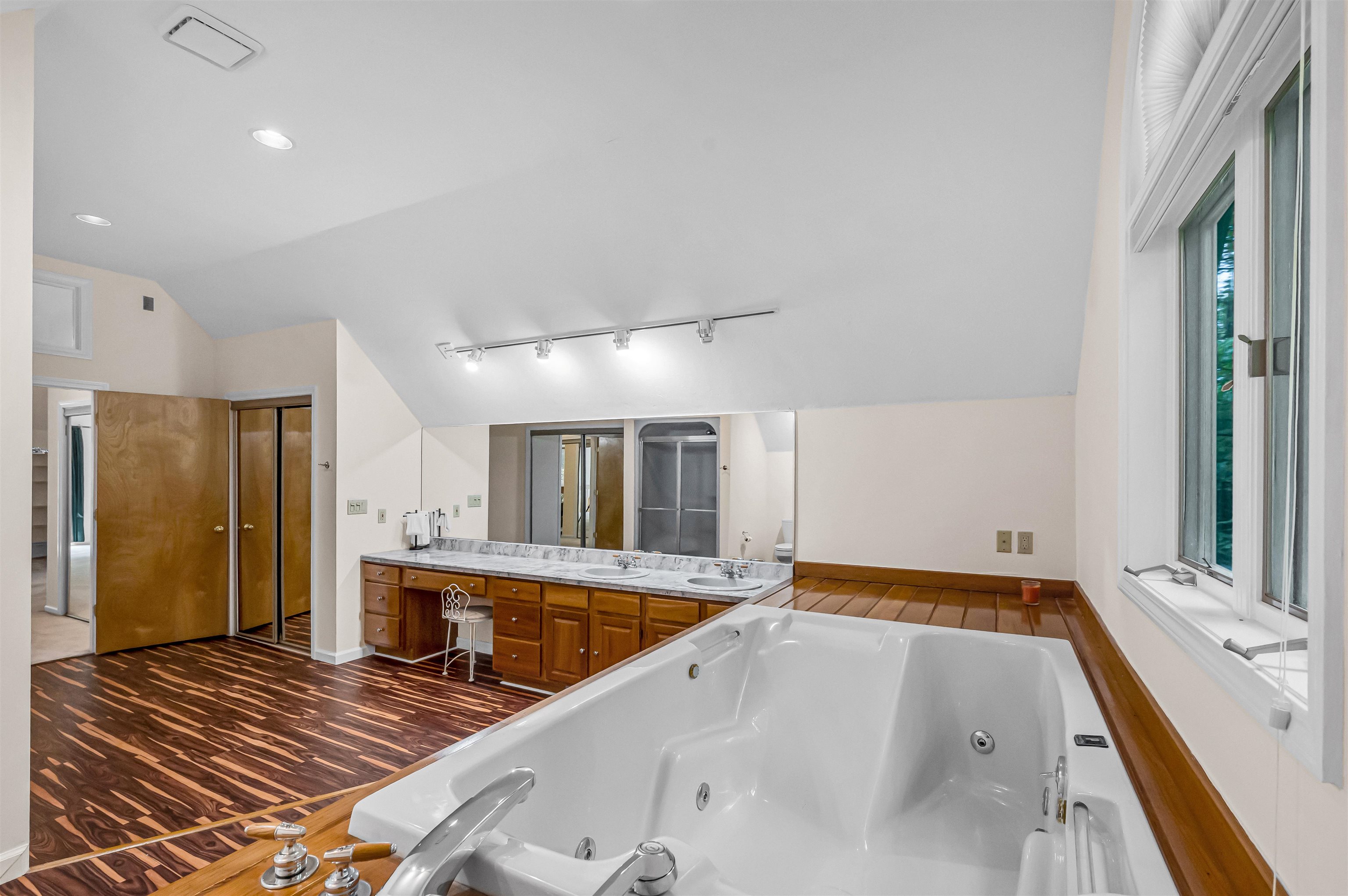 24 Blue Brook Road