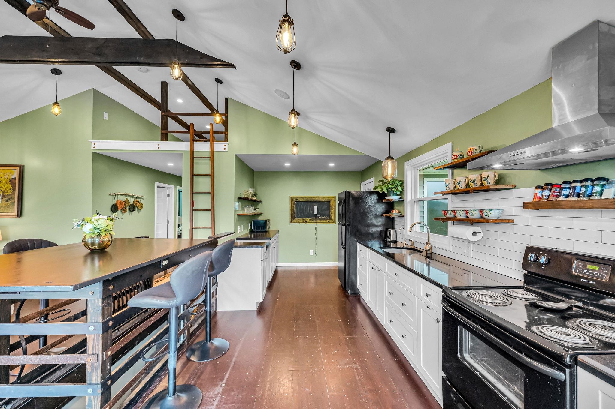 231 Bergrucken Lane
