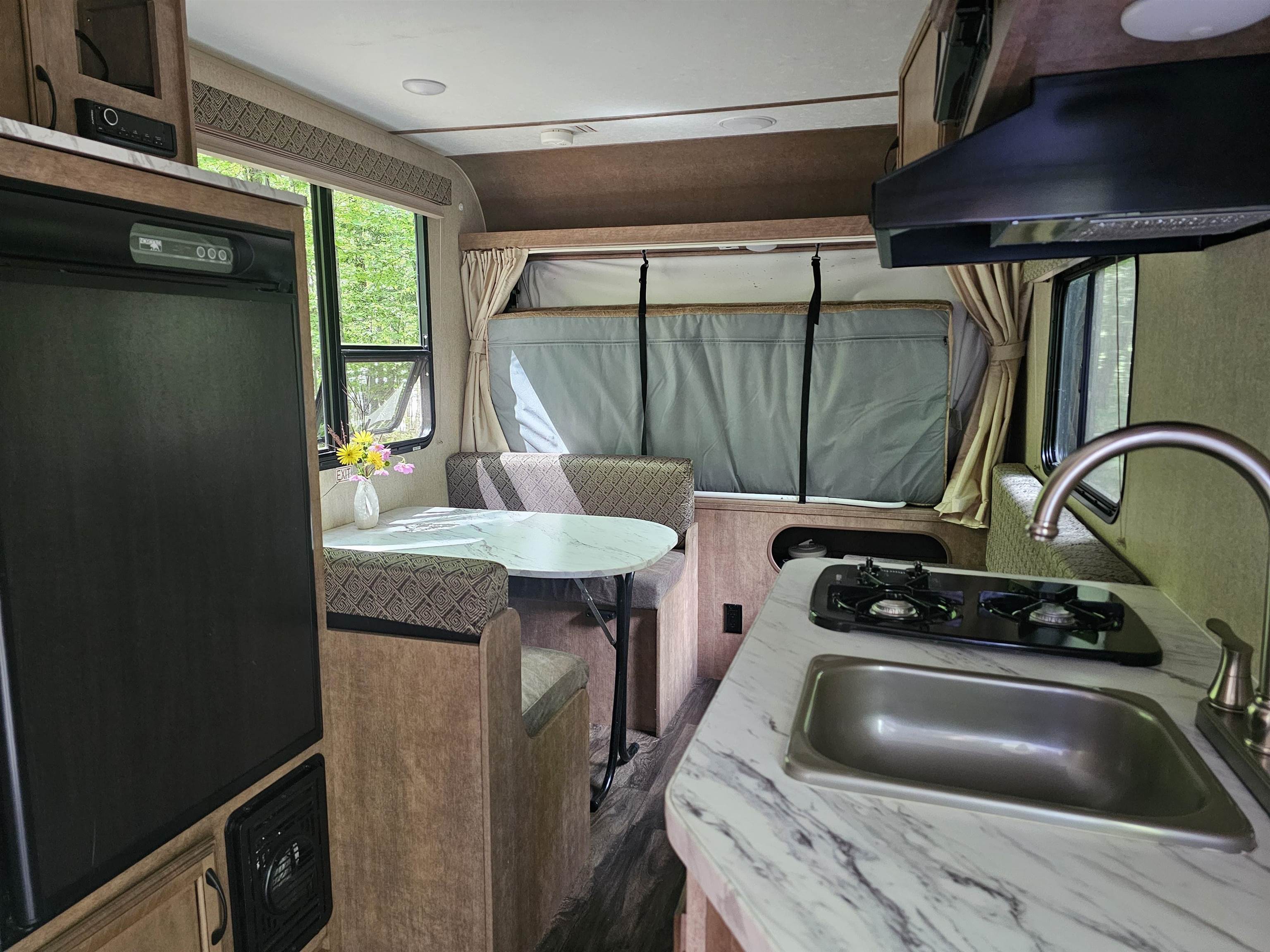 1051 Maple Hill Lane Unit: 4