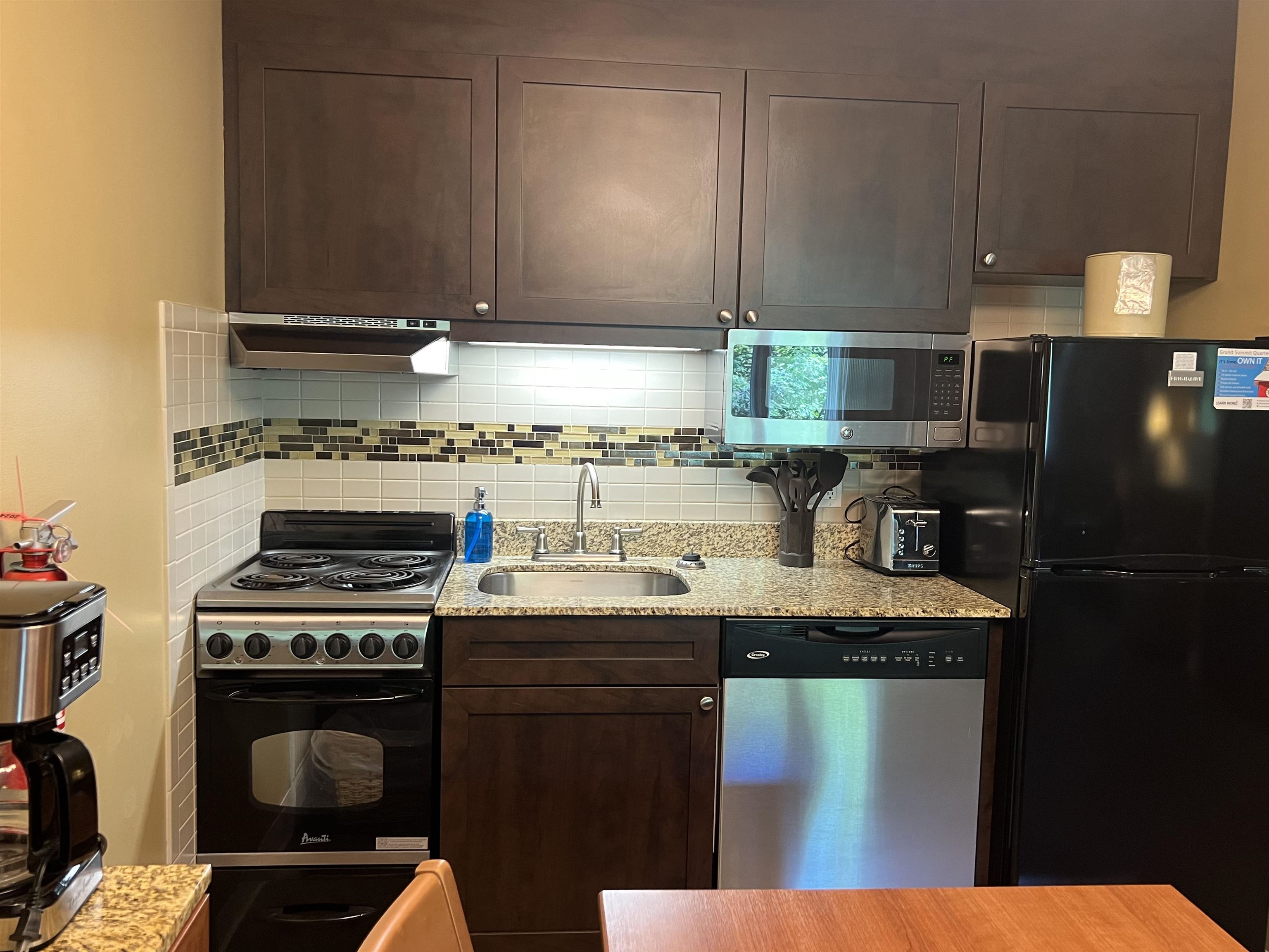 205, Qtr 3 89 Grand Summit Way Unit: 205, Qtr 3