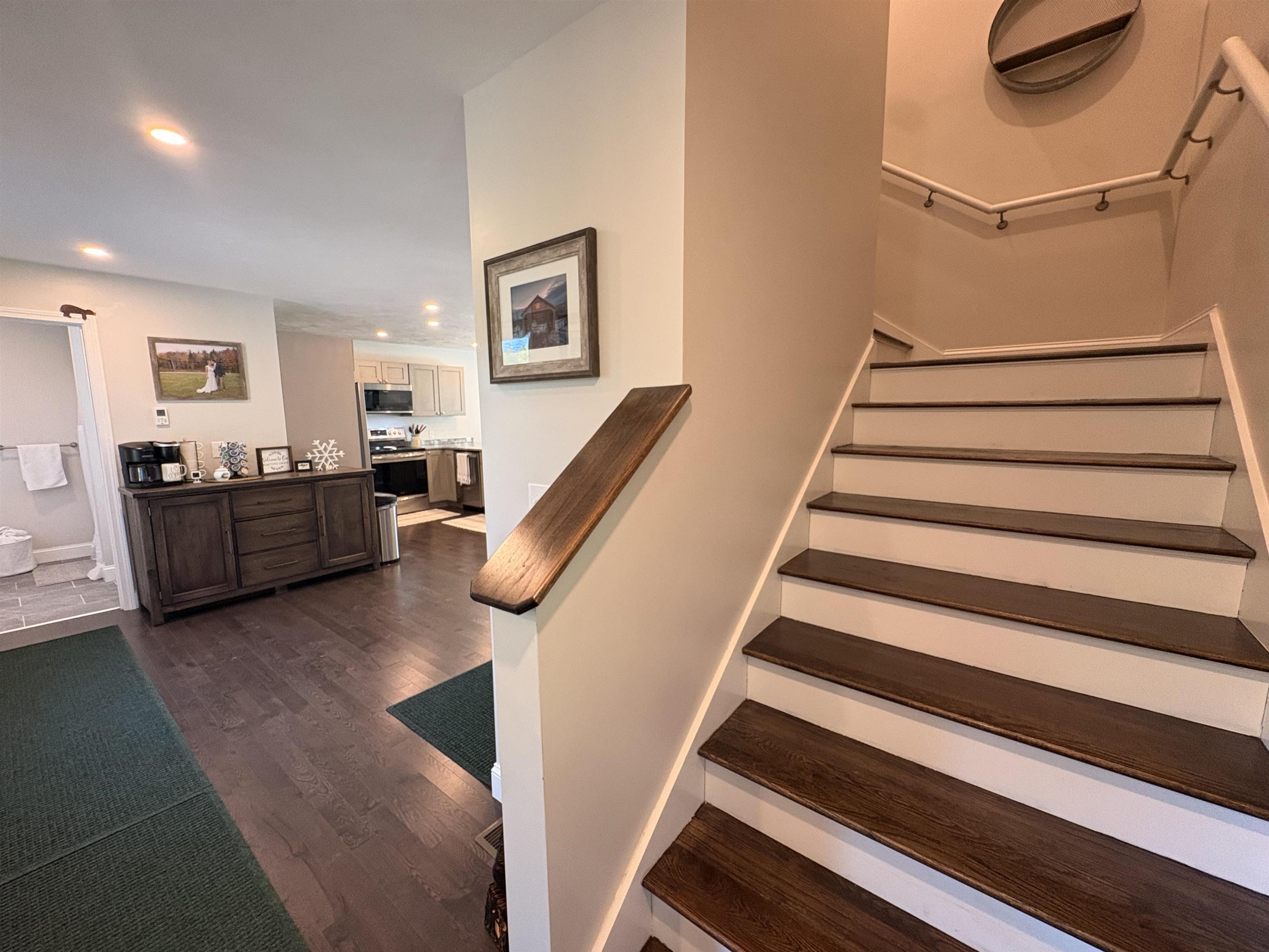 4 Juniors Way Unit: B