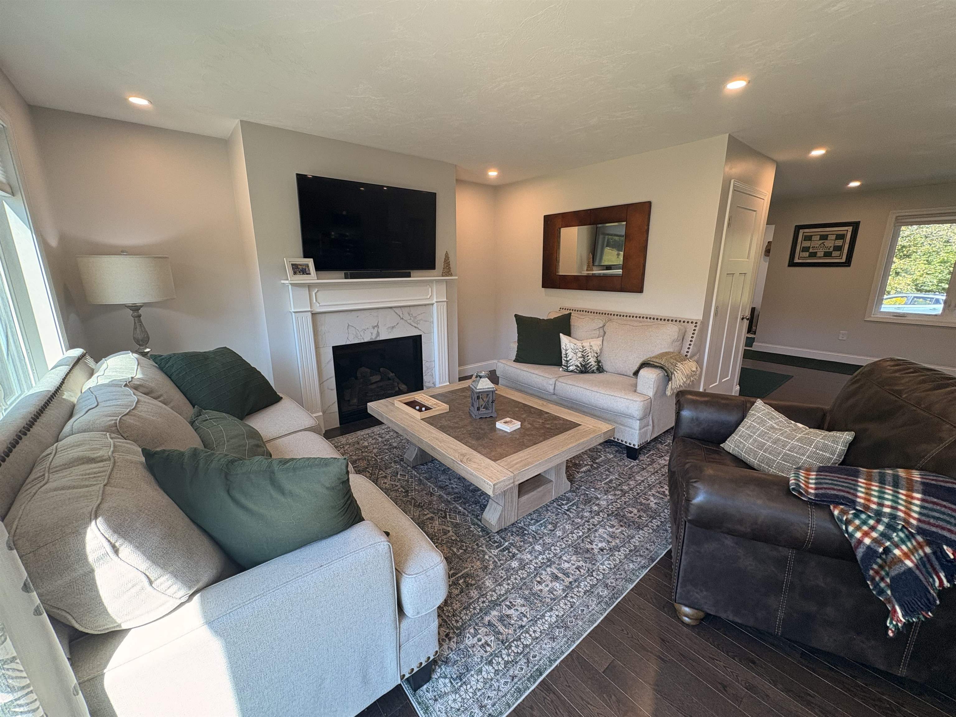 4 Juniors Way Unit: B