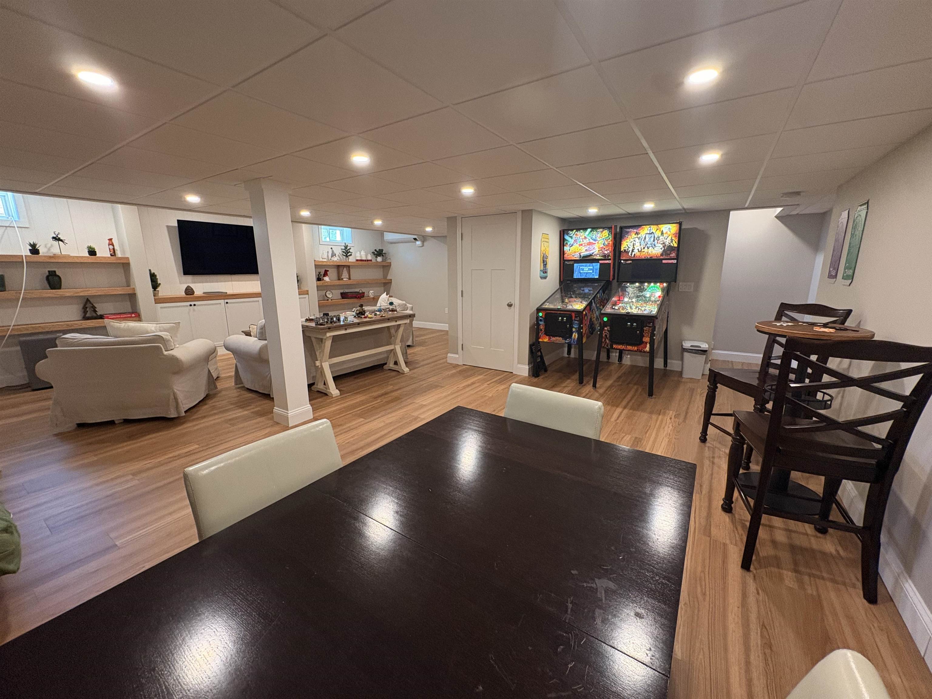 4 Juniors Way Unit: B