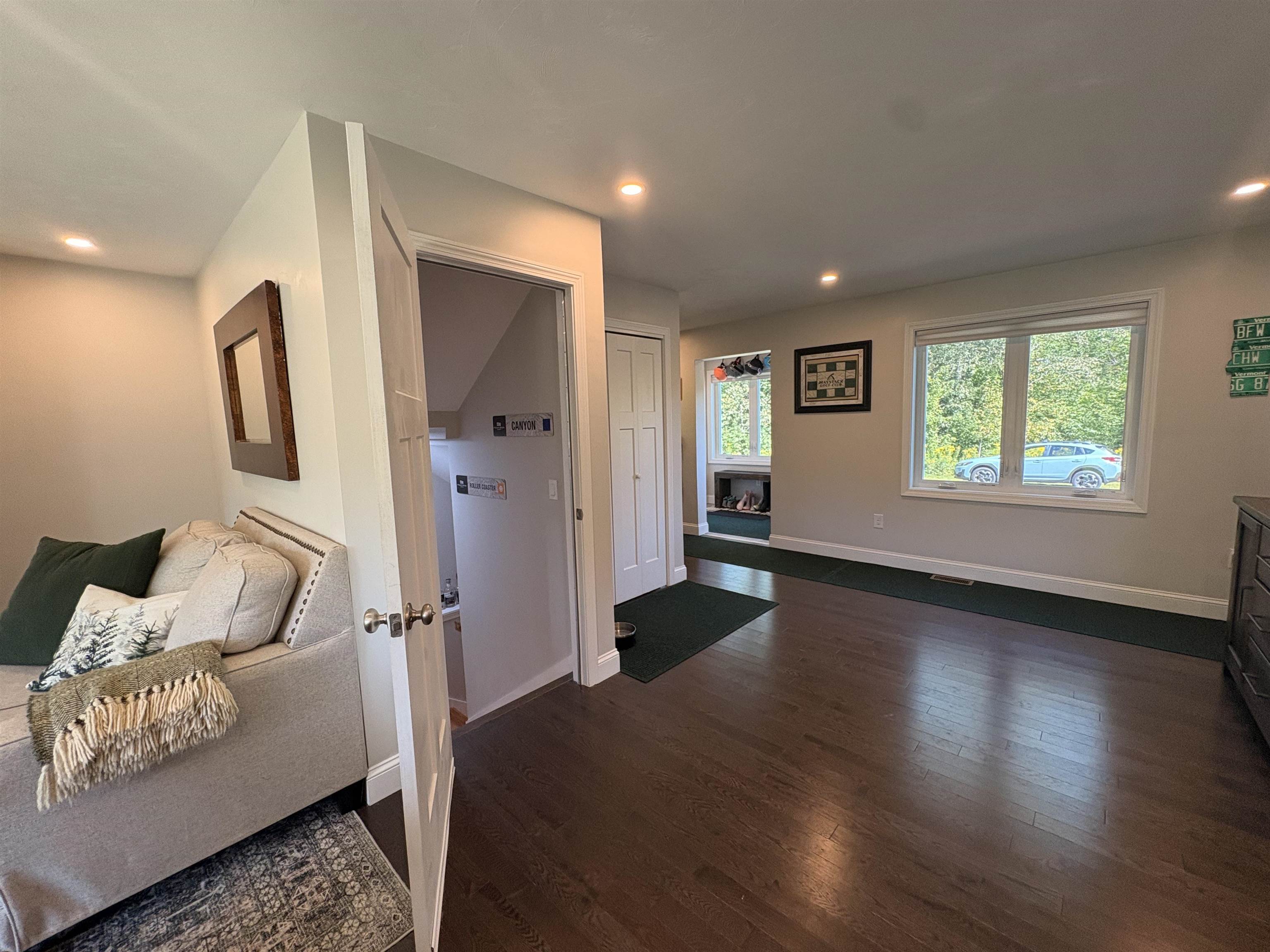 4 Juniors Way Unit: B