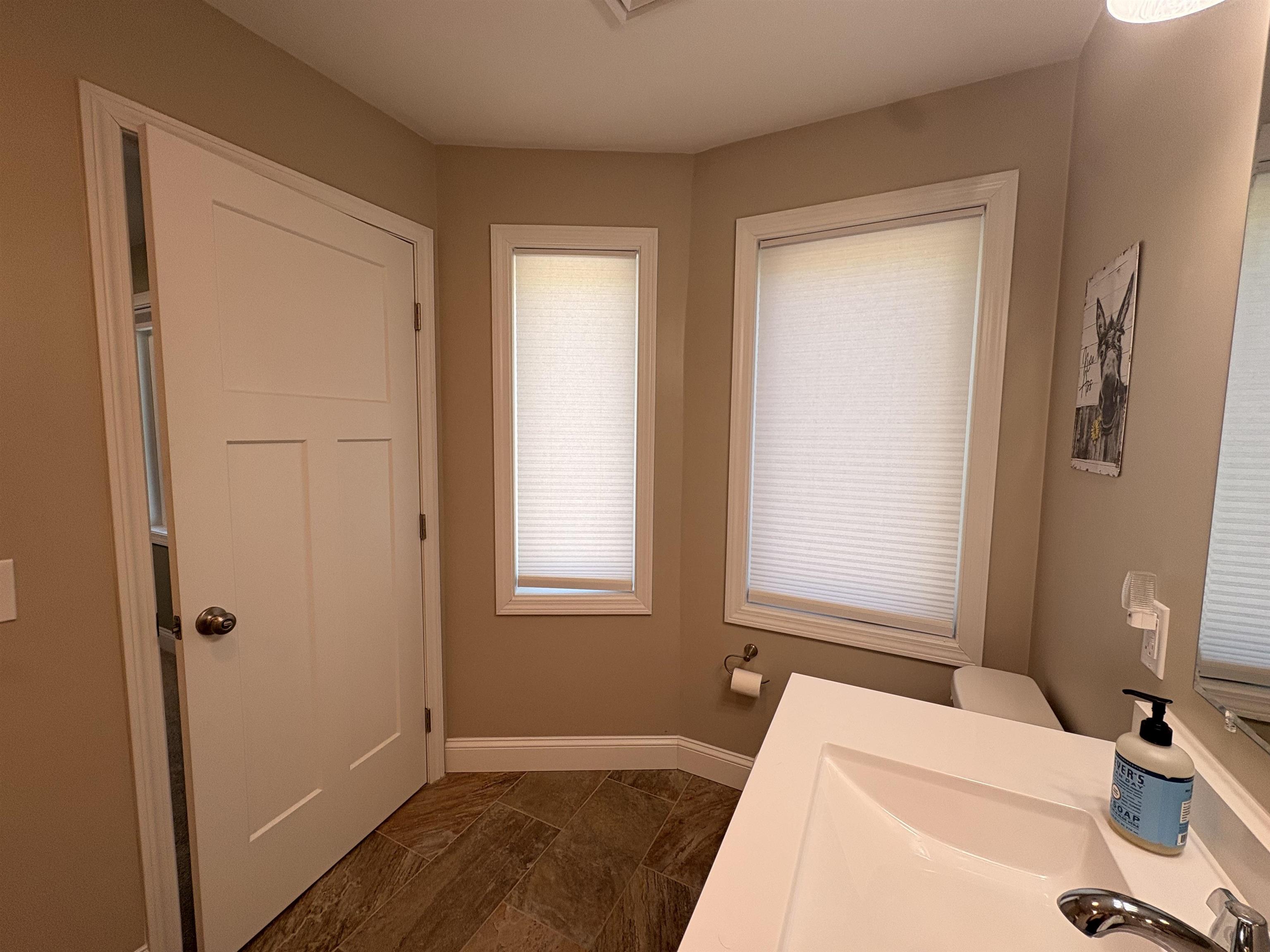 4 Juniors Way Unit: B